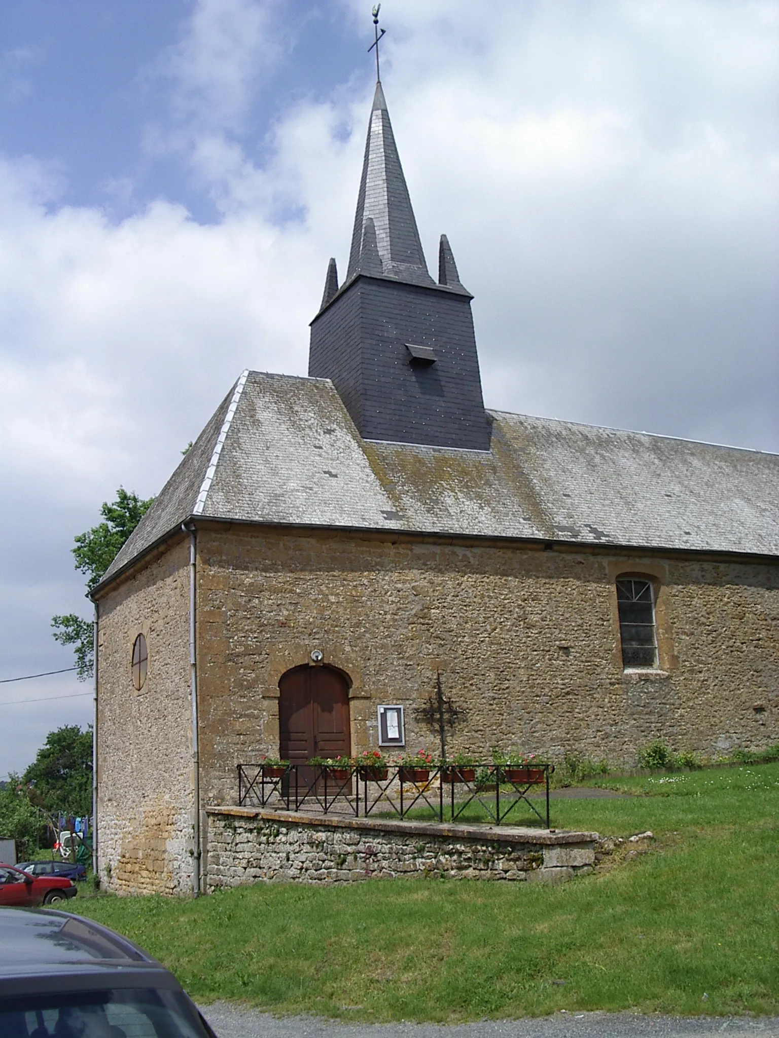 Photo showing: Eglise village de Chalandray