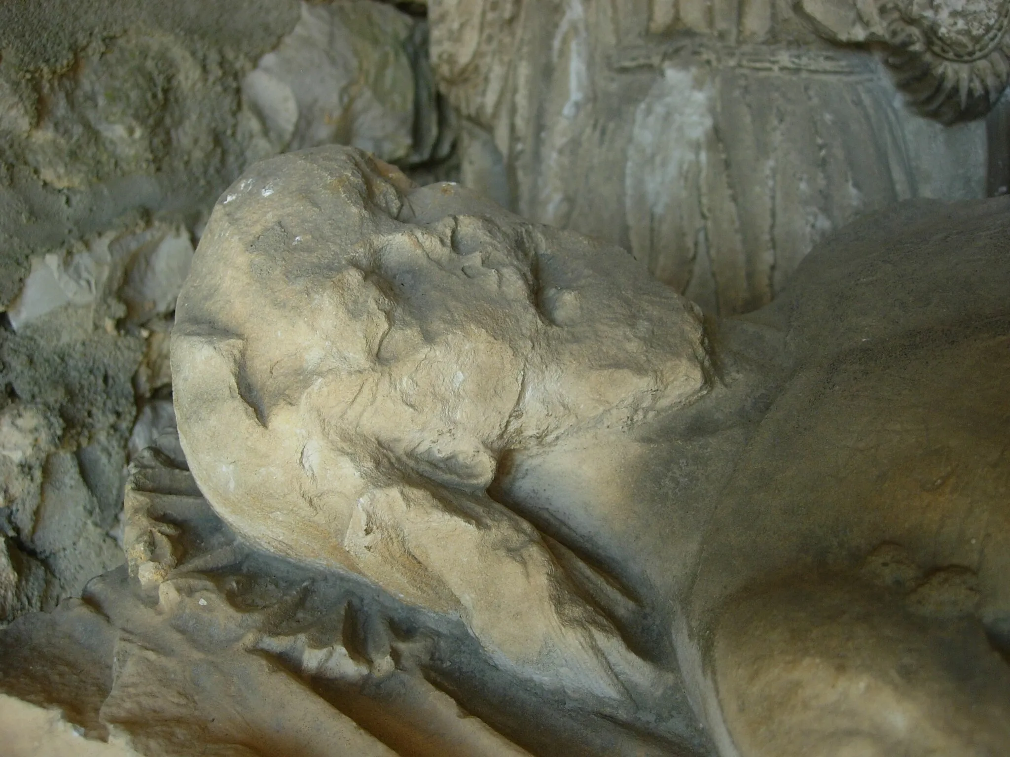 Photo showing: Coussegrey : détail de la Mise au tombeau du 16ème siècle
