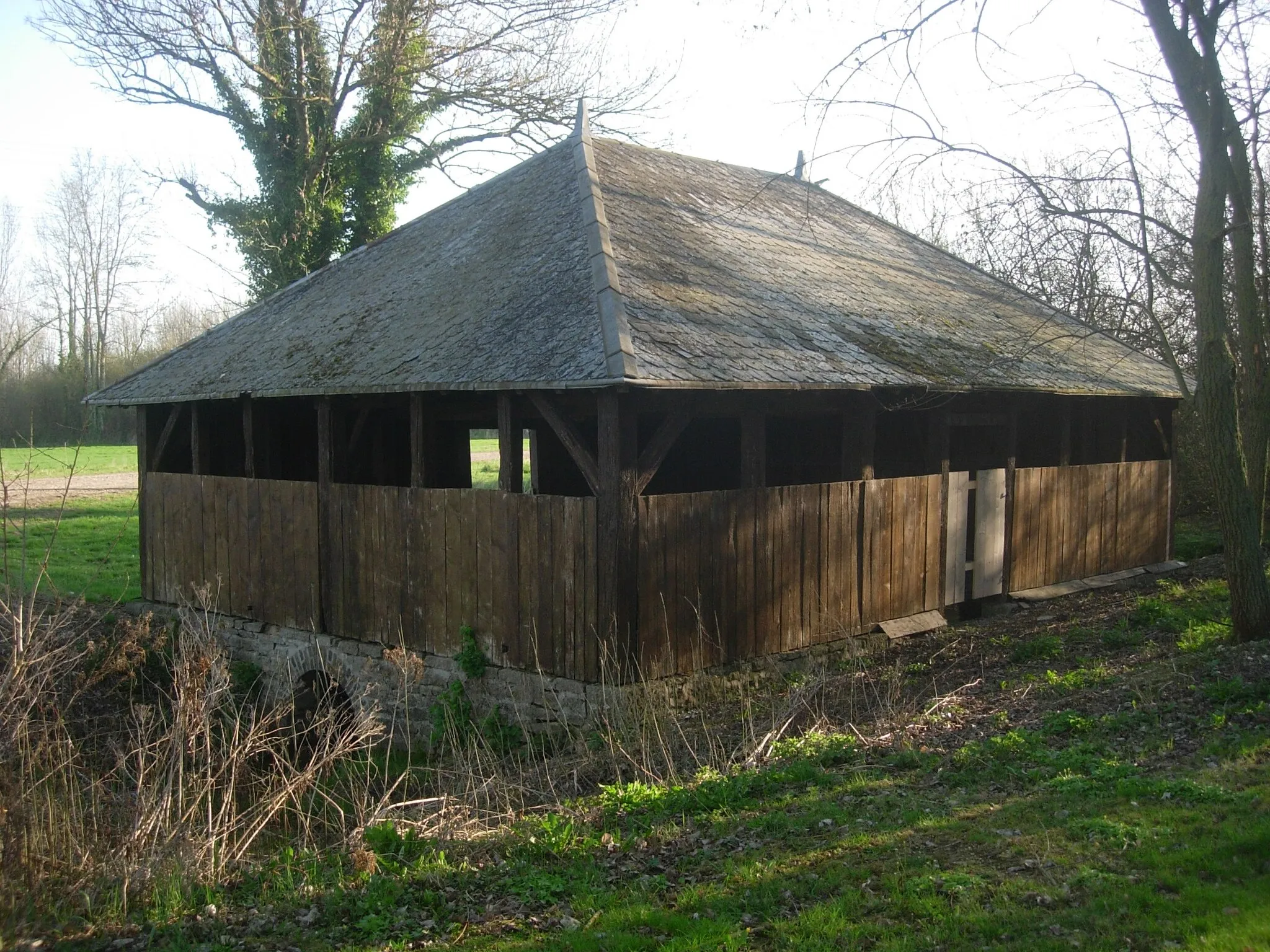 Photo showing: Lavoir de Dierrey-Saint-Julien (Aube)