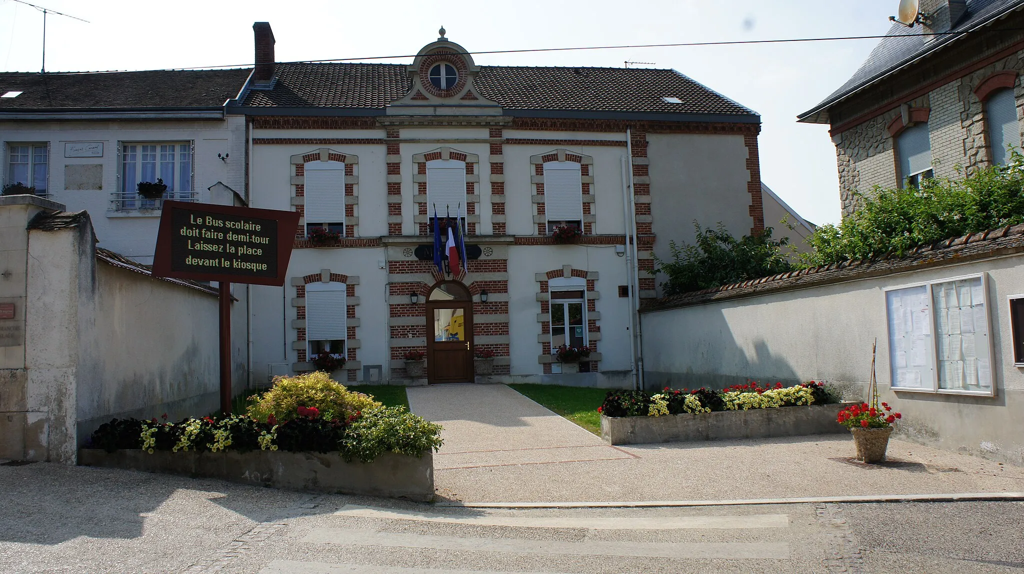 Photo showing: La mairie de Ludes.