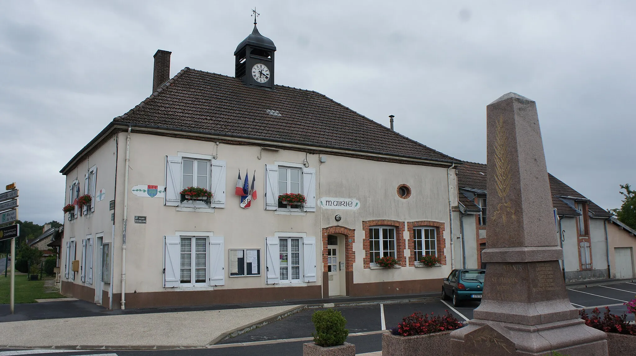 Photo showing: Au village de Saint-Imoges.