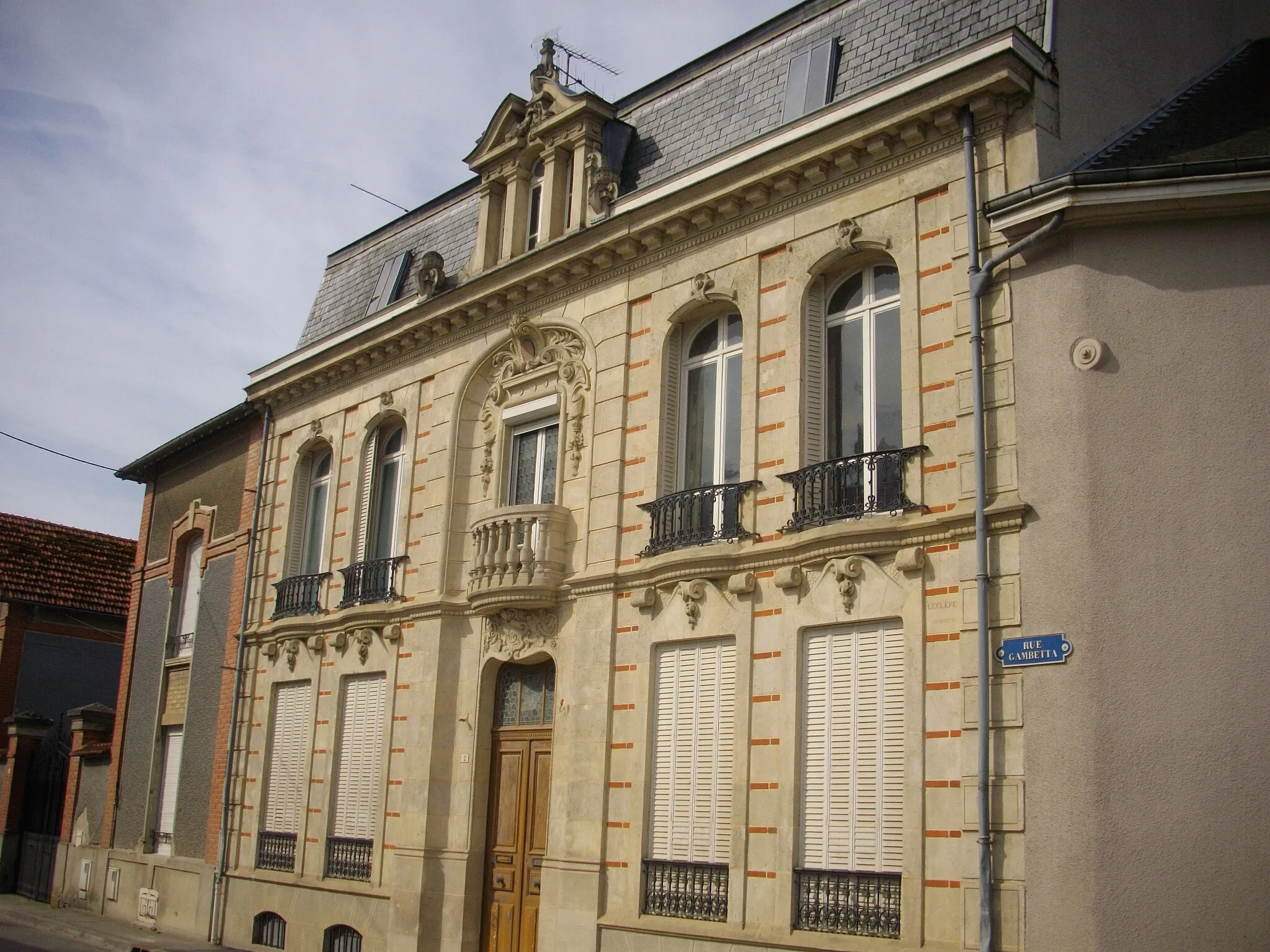 Photo showing: House, Liberation street in Mailly-Champagne (Marne, France)