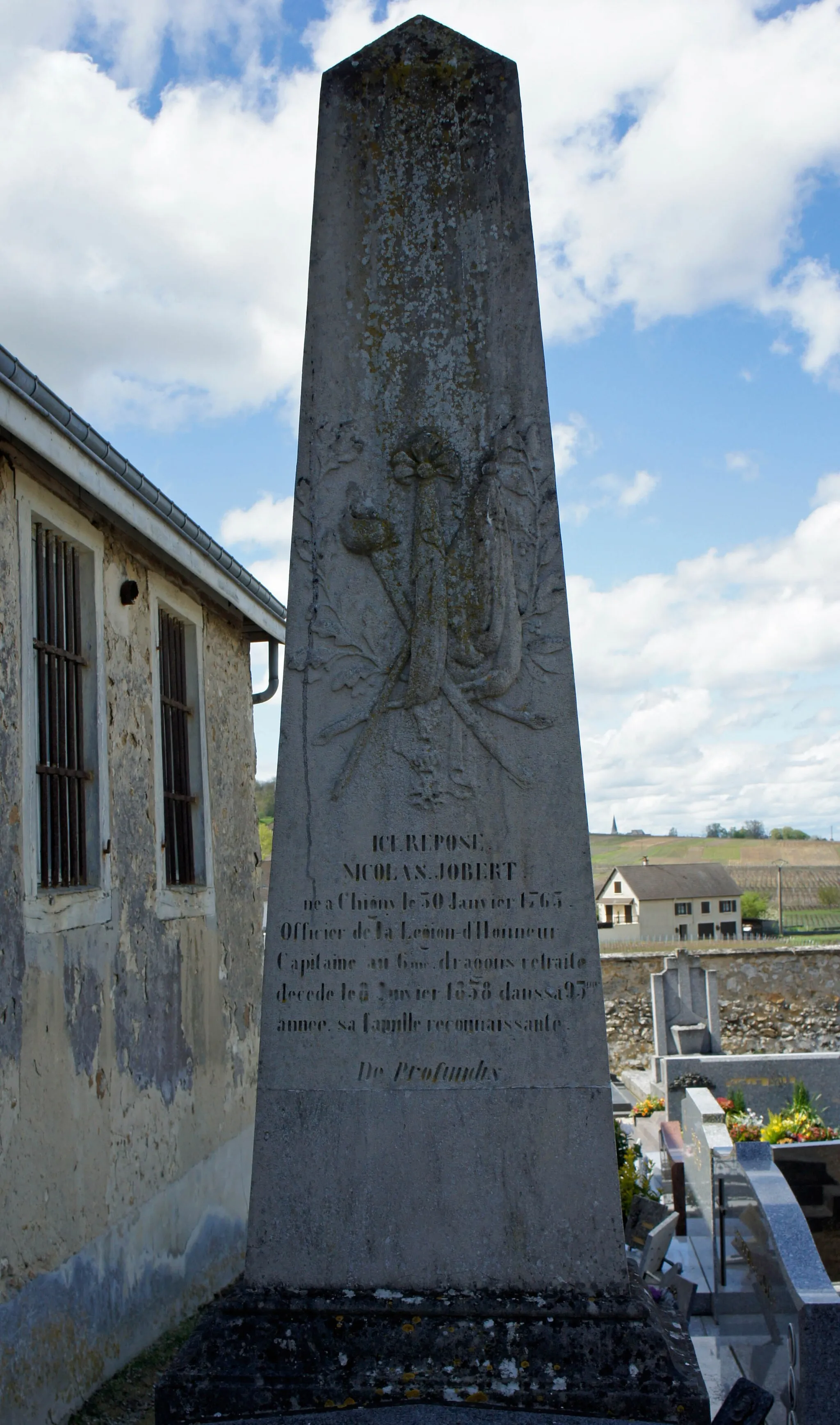 Photo showing: La tombe de Nicolas_Jobert_à Chigny les Roses.