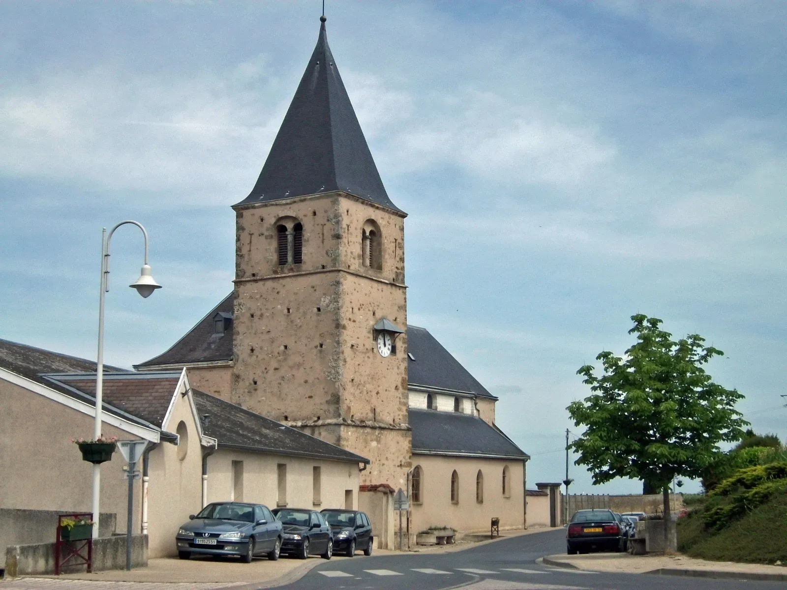 Photo showing: Vue de l'église_St-Nicolas_à Chigny.