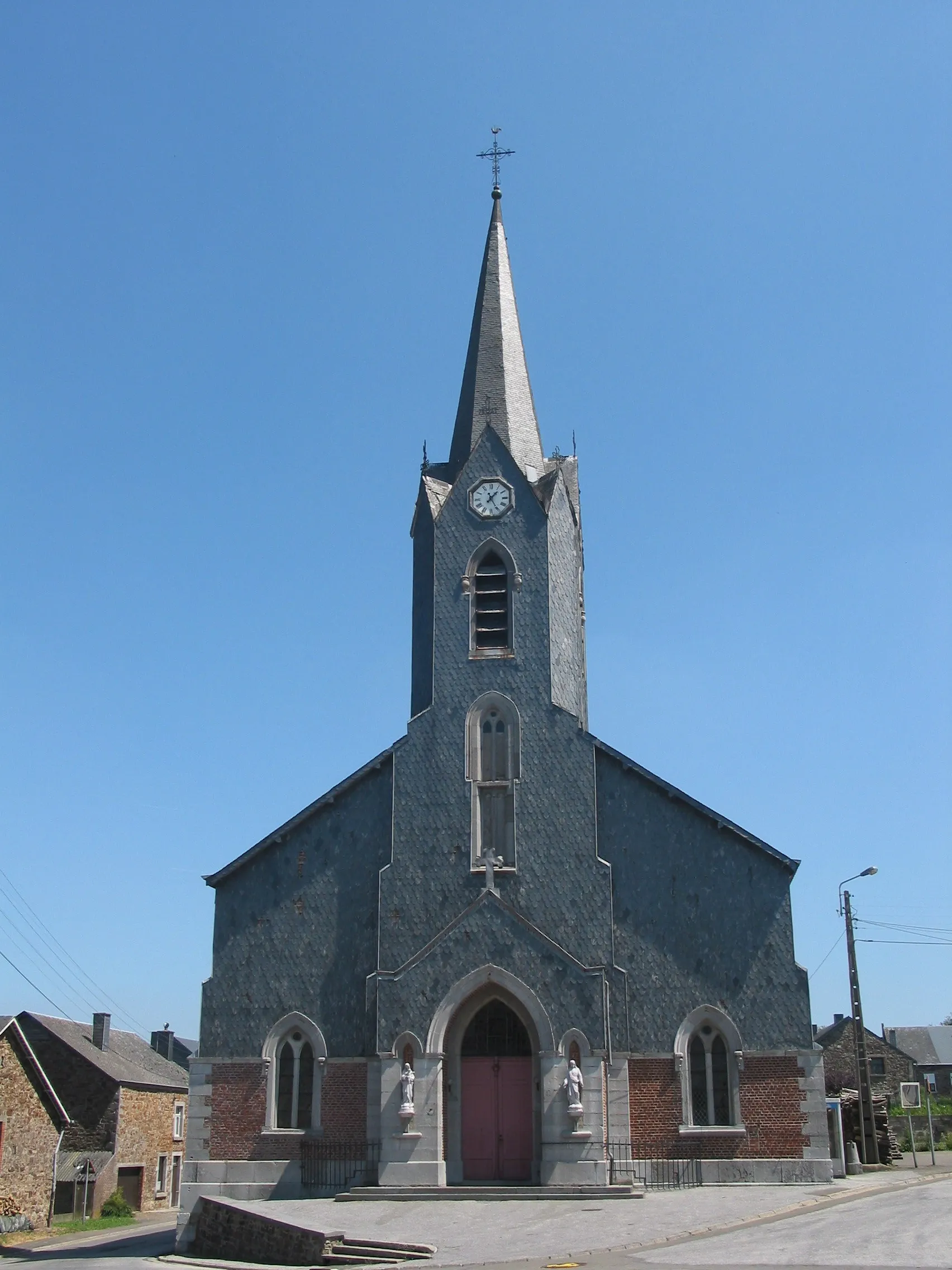 Photo showing: Haut-Fays (Belgium), Saint Remaclus' church.