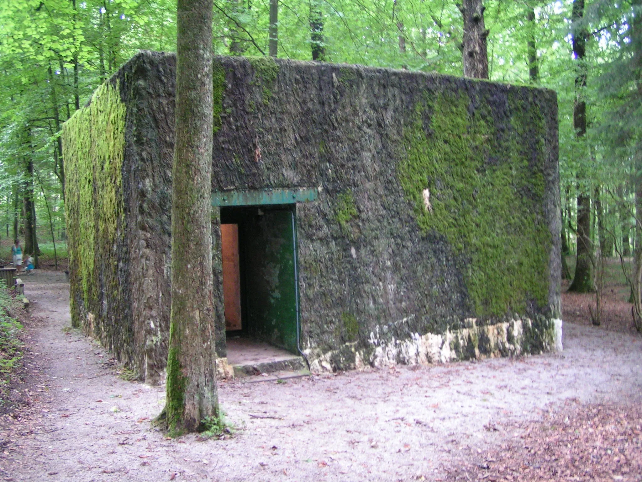 Photo showing: Wolfsschlucht 1, Bunker of Hitler in Ardennes, Brûly-de-Pesche, near Couvin, Belgium