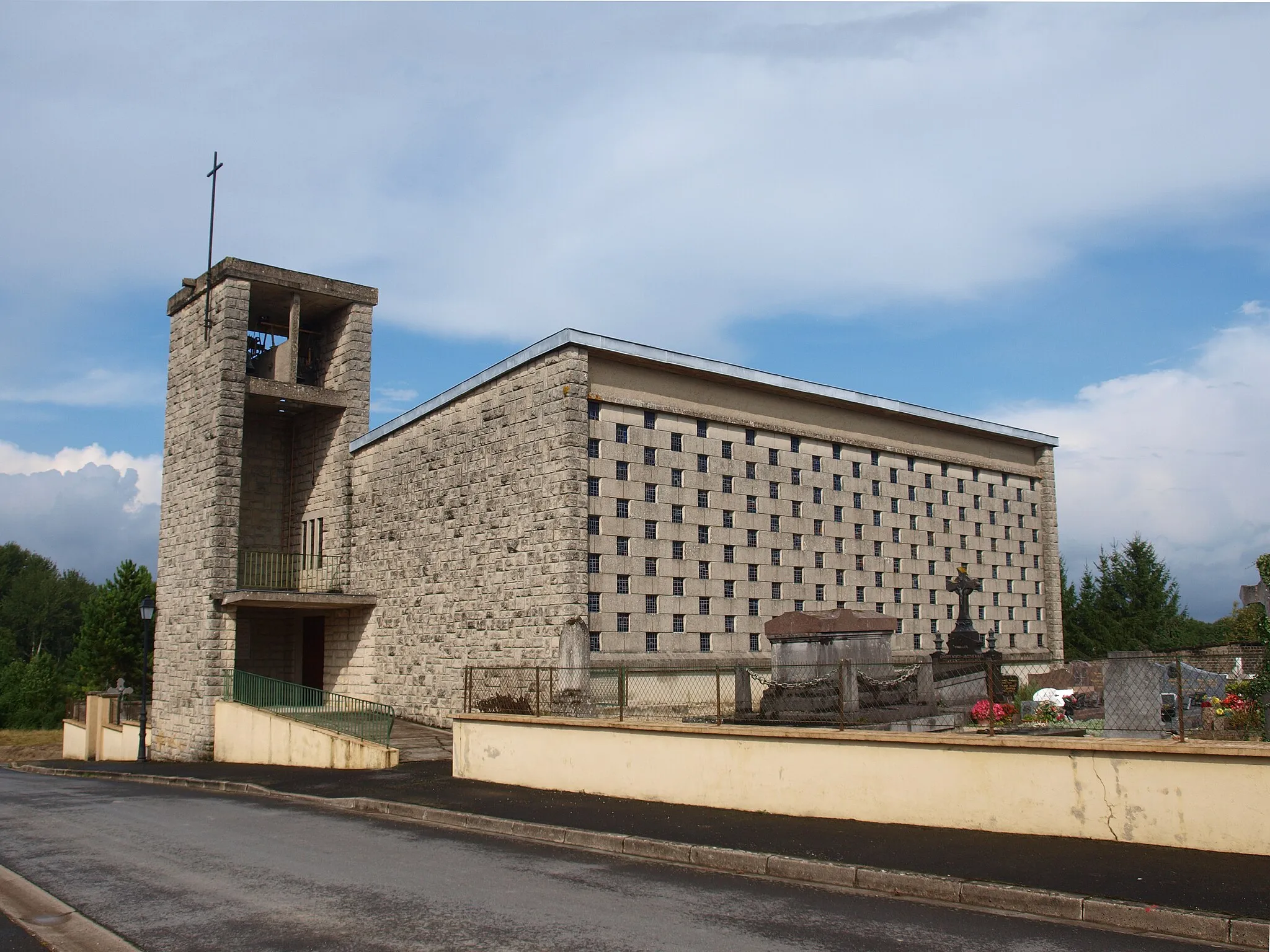 Photo showing: Biermes (Ardennes, France) ; l'église.