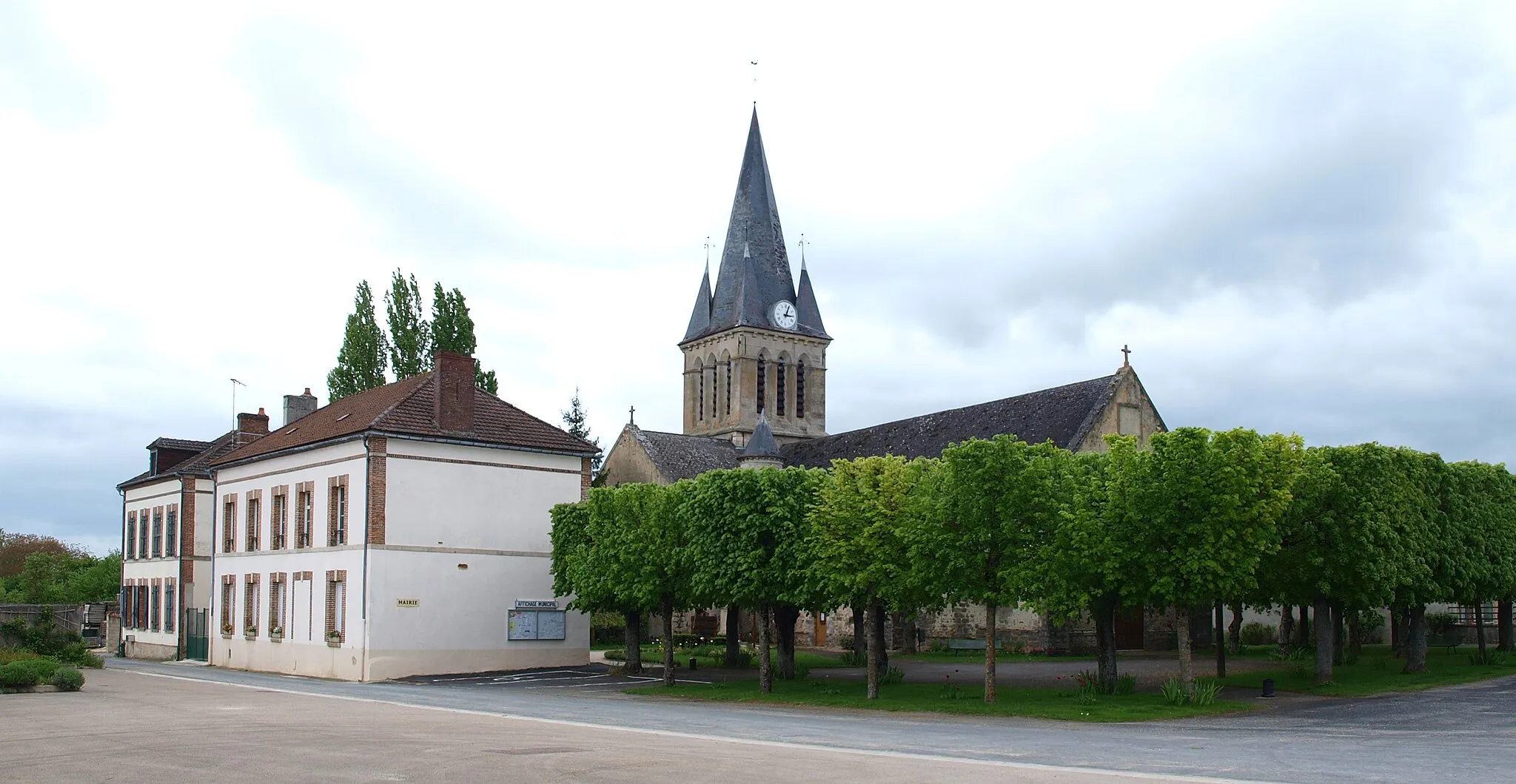 Photo showing: Saudoy (Marne, France) ; complexe administrativo-religieux