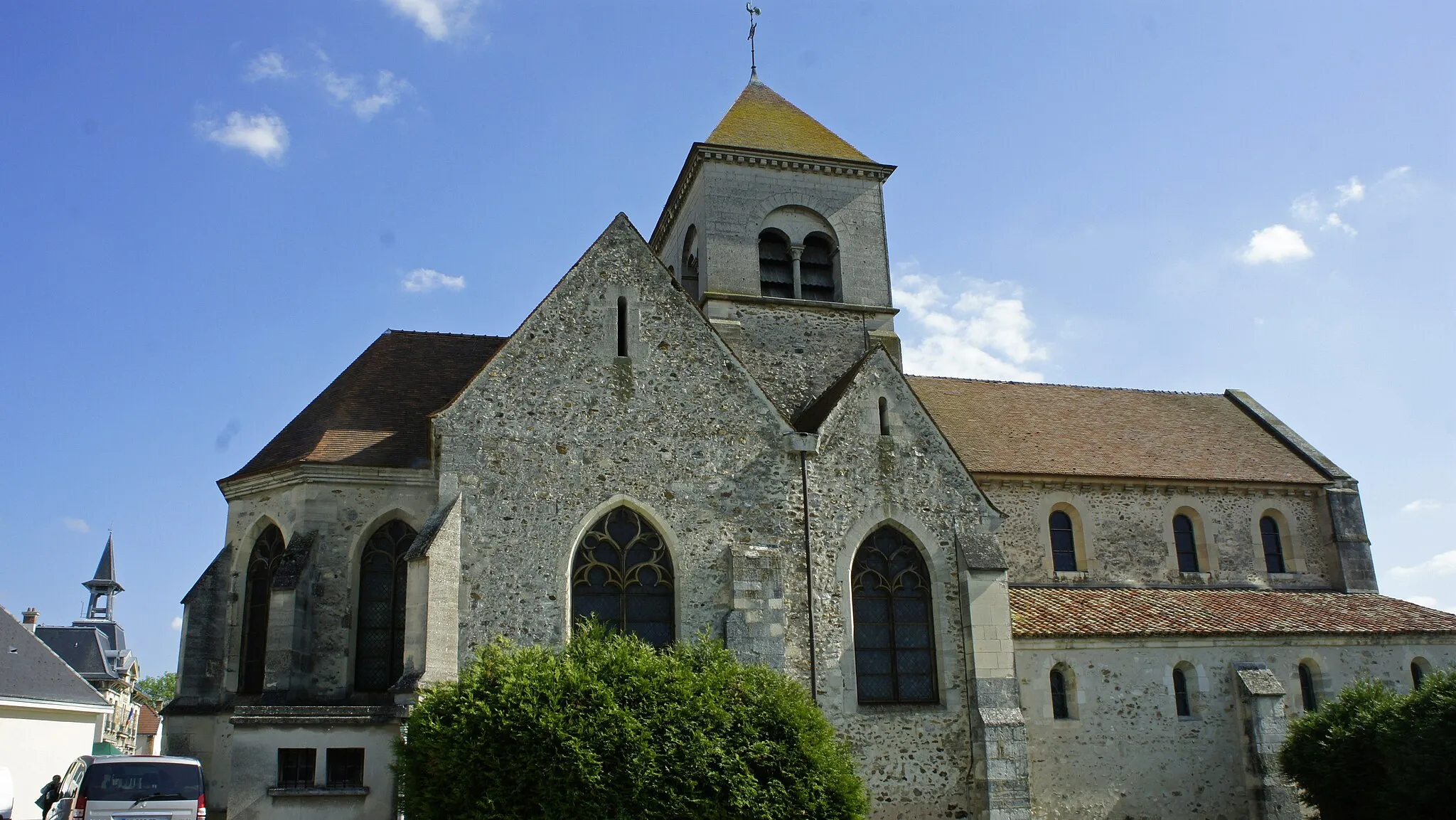 Photo showing: Église st-Martin et la mairie_de Cernay les Reims.