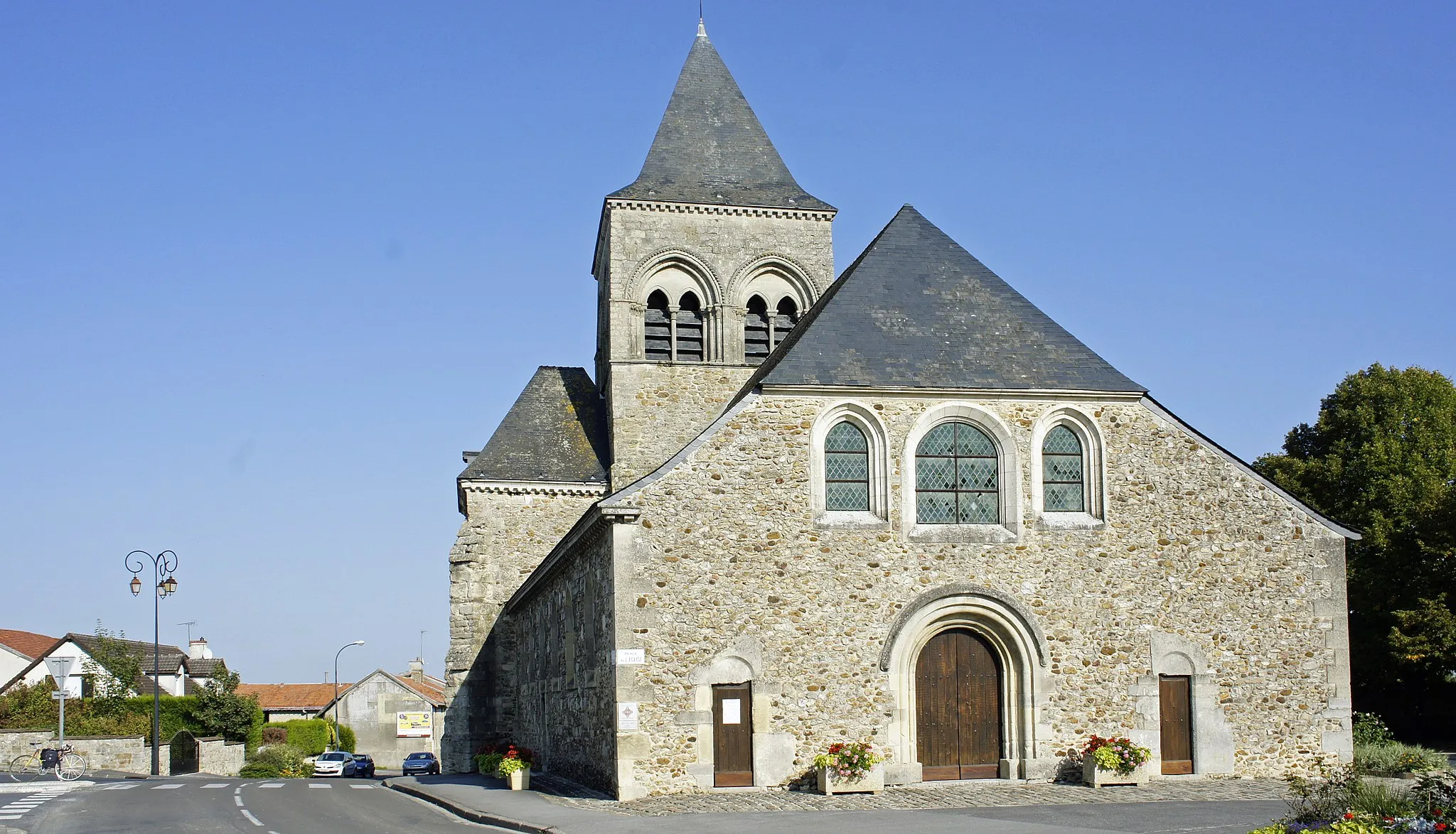 Photo showing: Église de Berru, portail ouest.