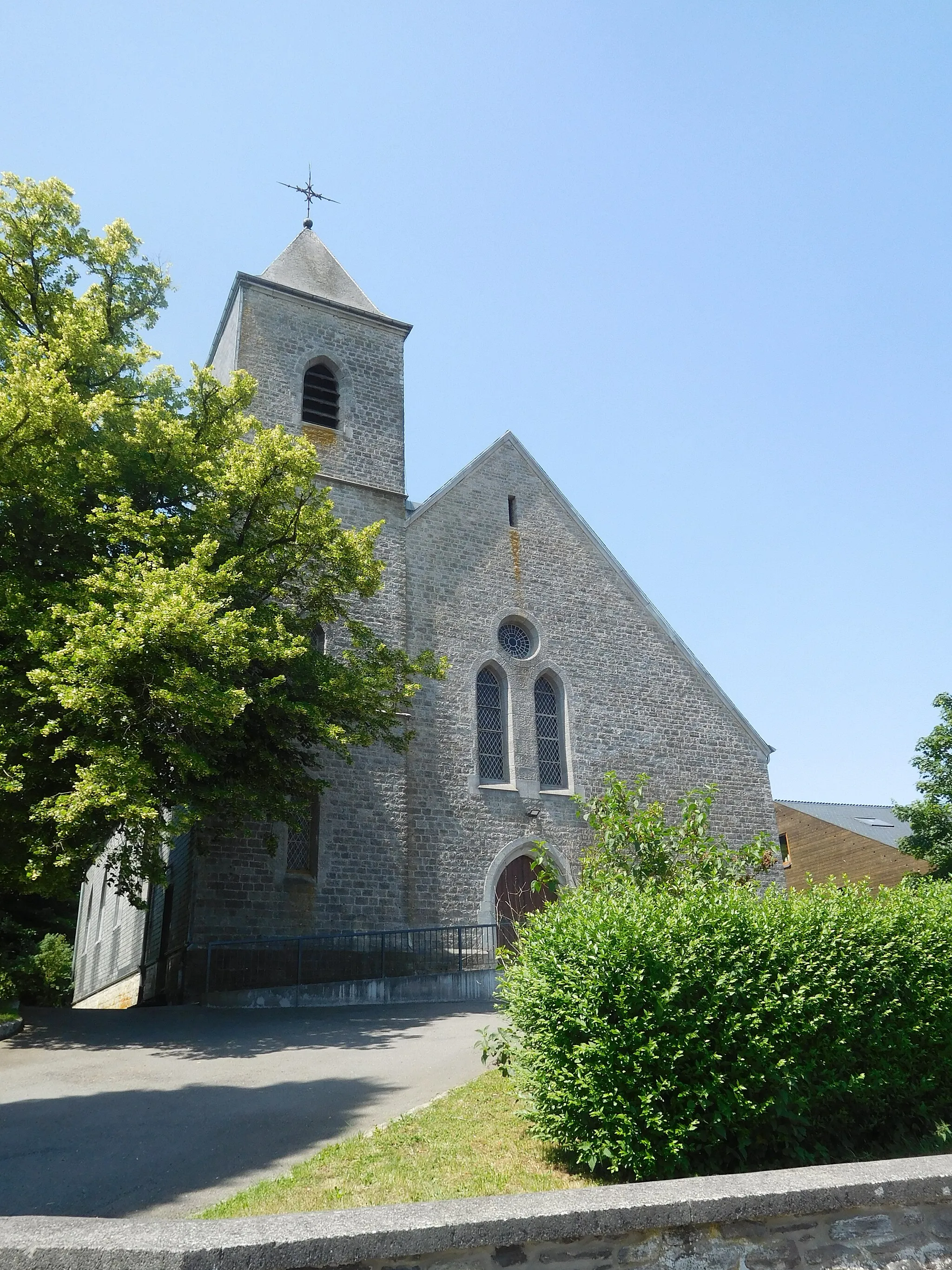 Photo showing: L'église Saint-Quirin dans le village d'Houdremont, en Belgique