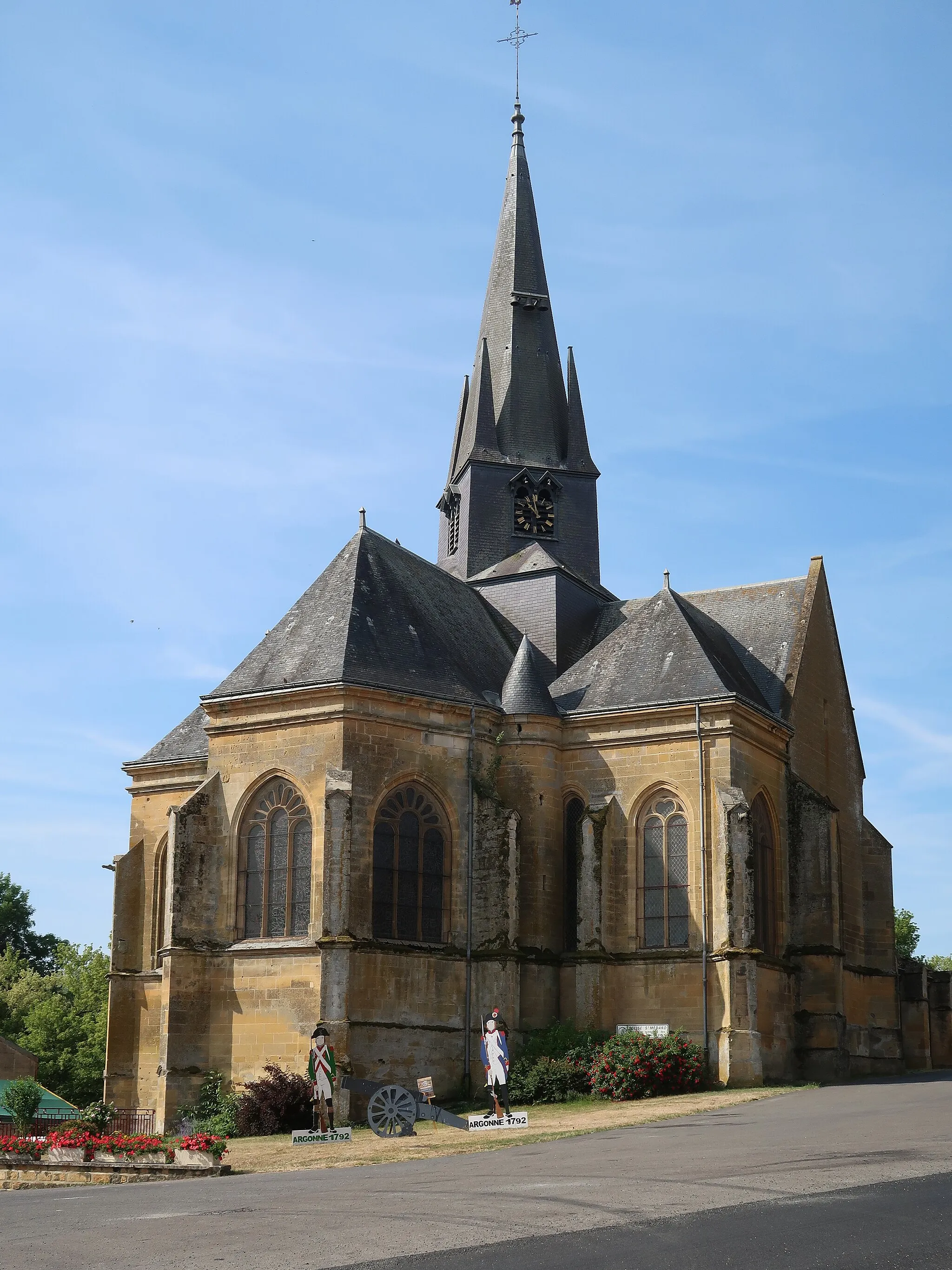 Photo showing: Grandpré, église