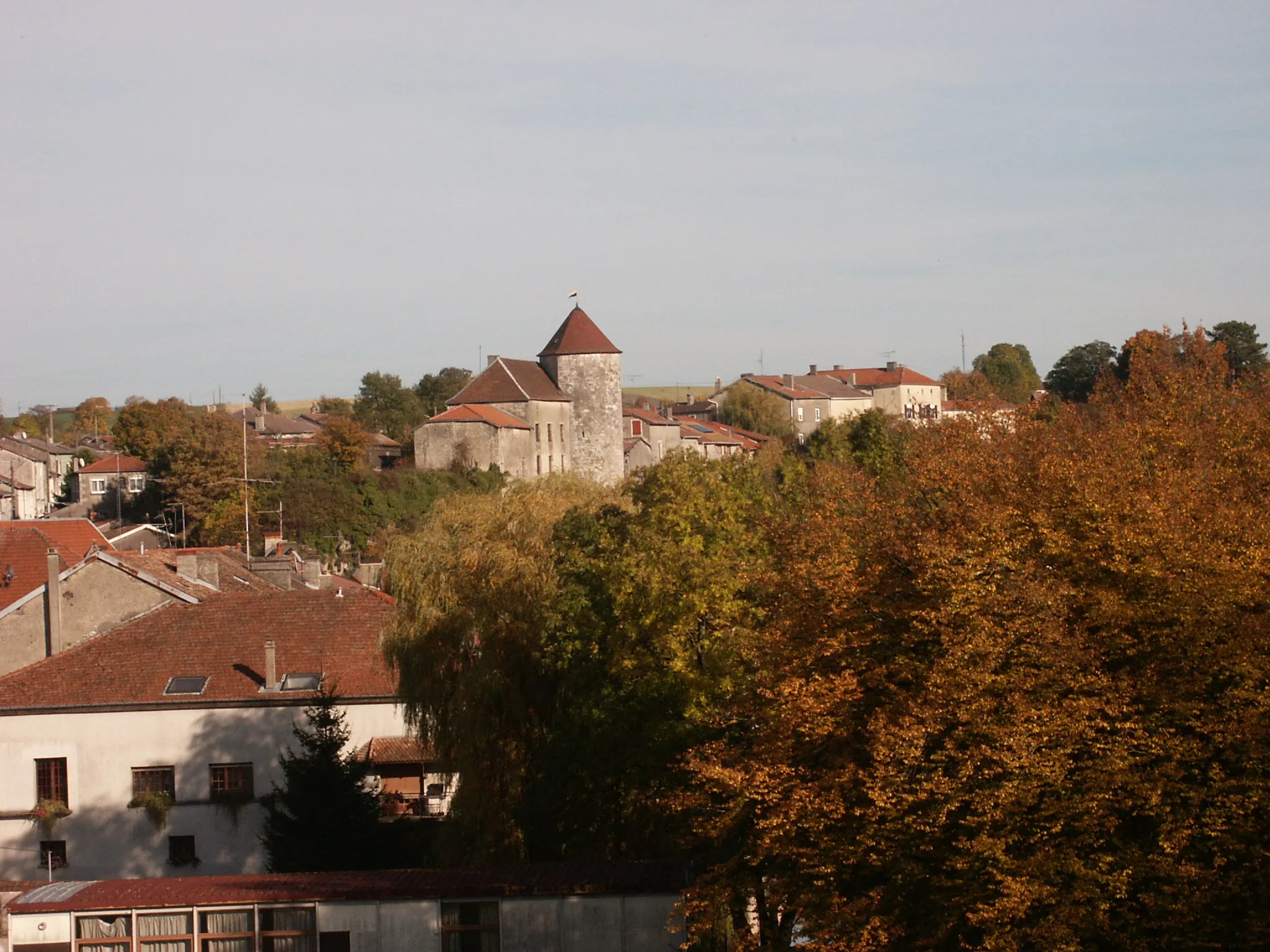 Photo showing: Vue à partir du viaduc sur la tour