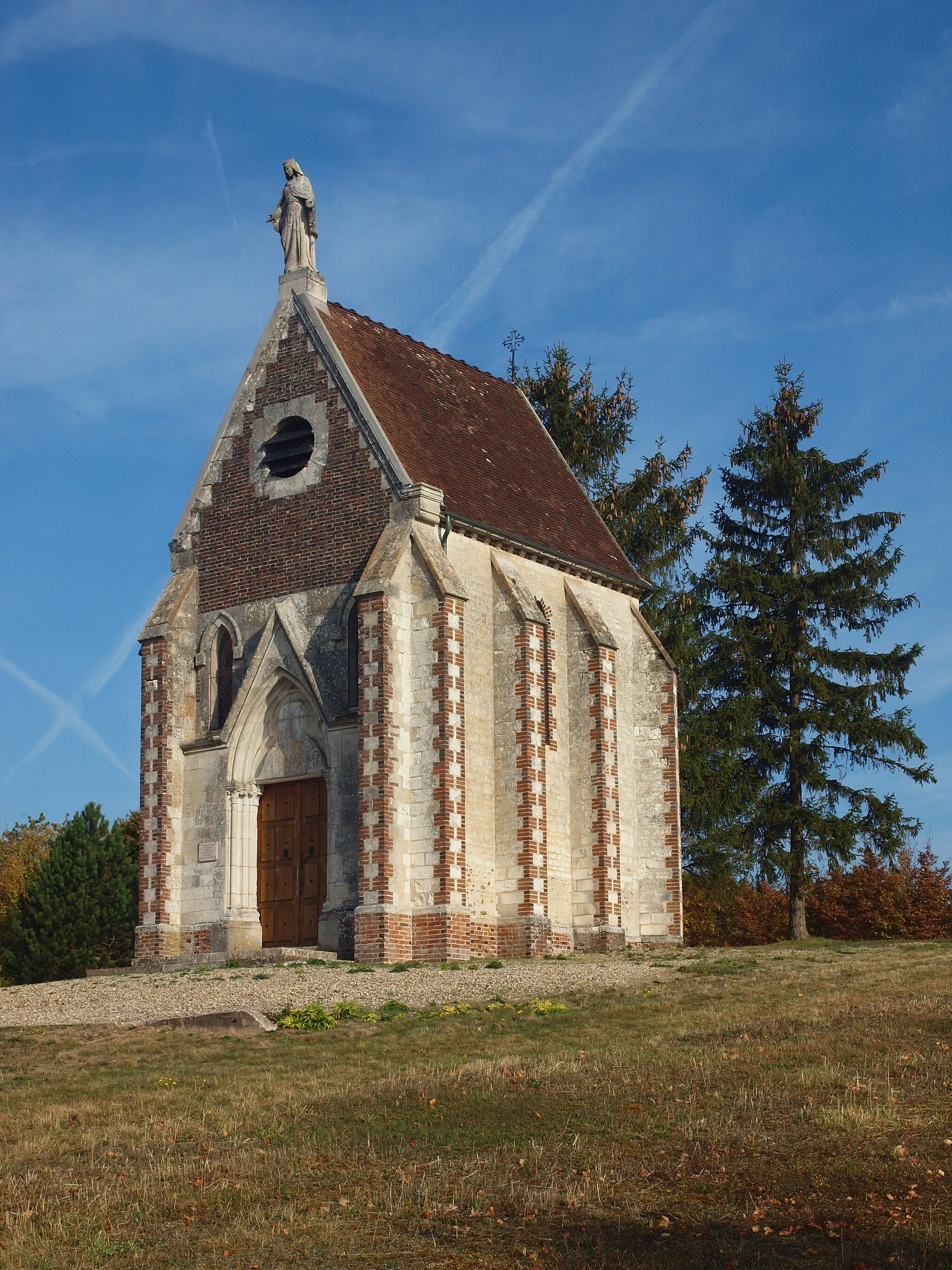 Photo showing: Chapelle du Haut-Bouton à Chailley (Yonne, France)