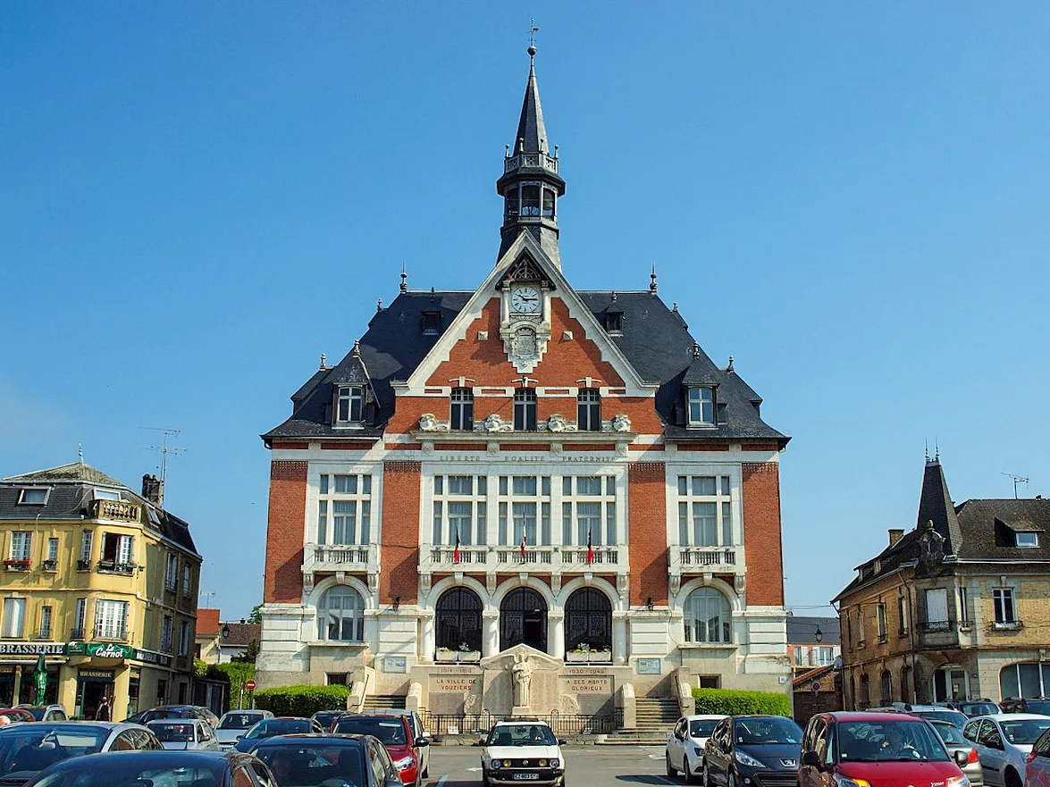 Photo showing: Hôtel de Ville de Vouziers