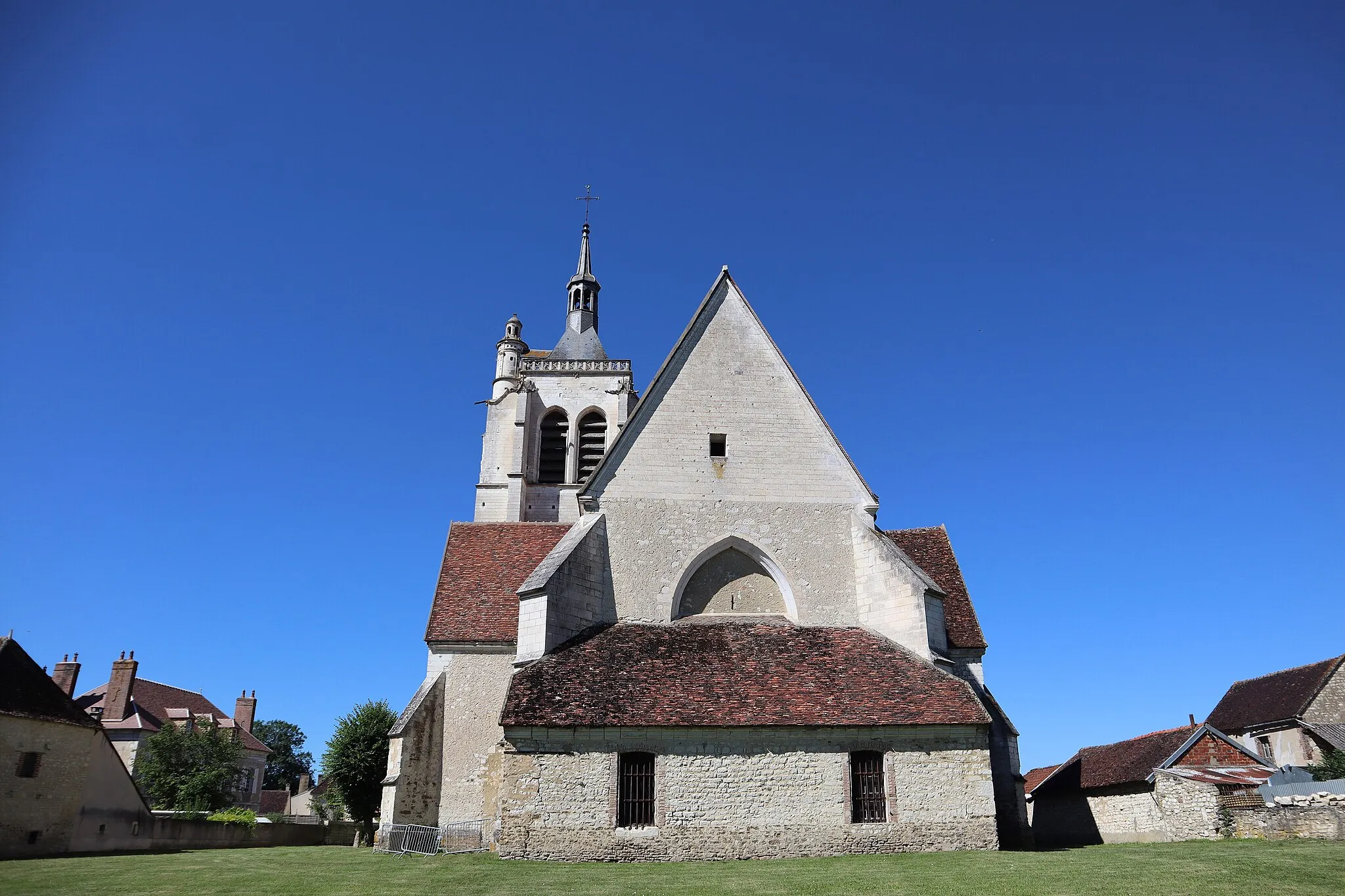 Photo showing: Extérieur de l'église Saint-Mammès de Turny (Yonne).