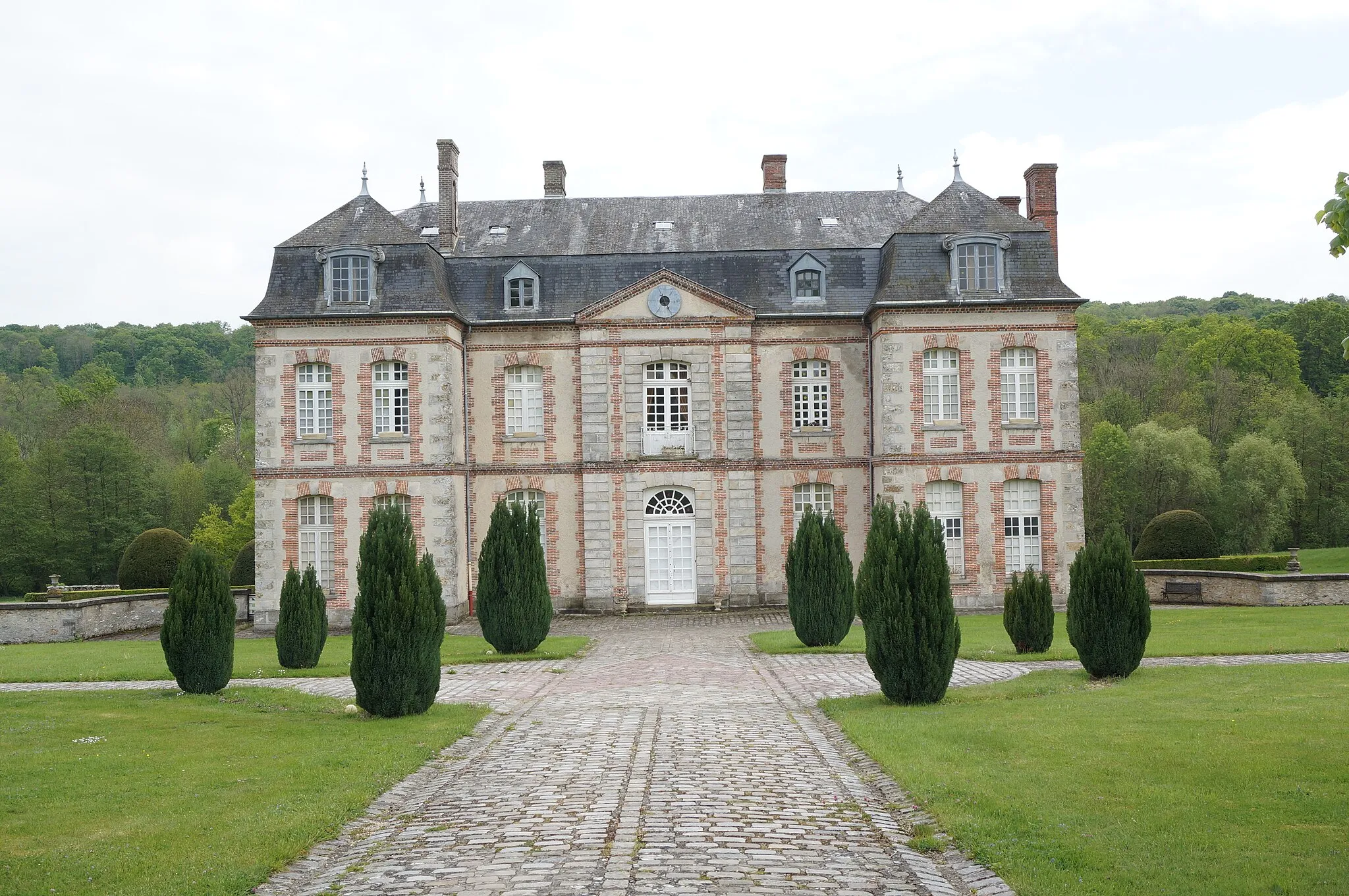 Photo showing: vue du château de Bergères .