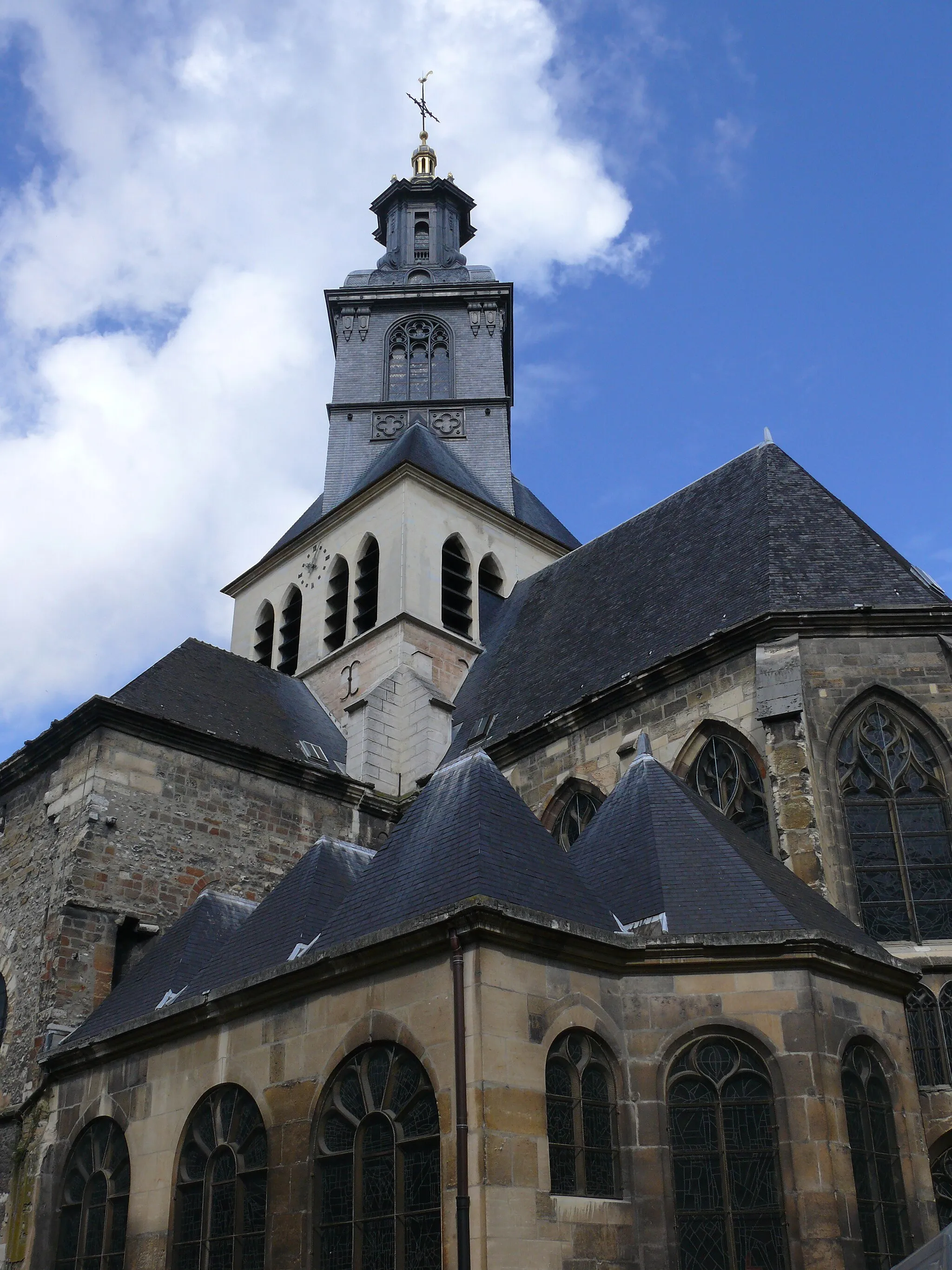 Photo showing: The St-James Church (Eglise St-Jacques), is apart from the St Remi basilica, the oldest church in Reims. Construction was started in the 12th century.