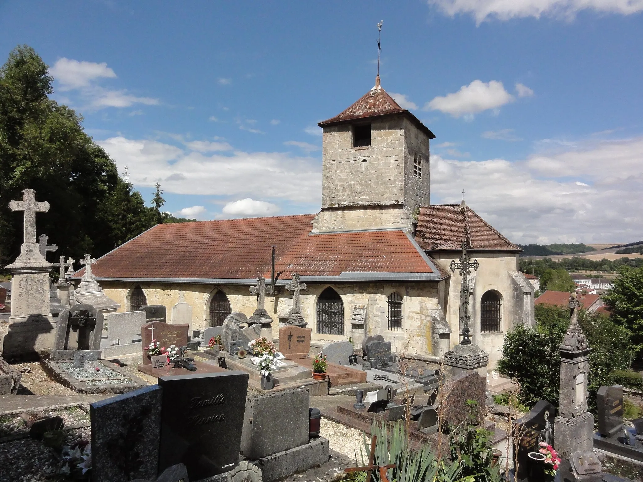 Photo showing: Givrauval (Meuse) église Saint Quentin et cimetière