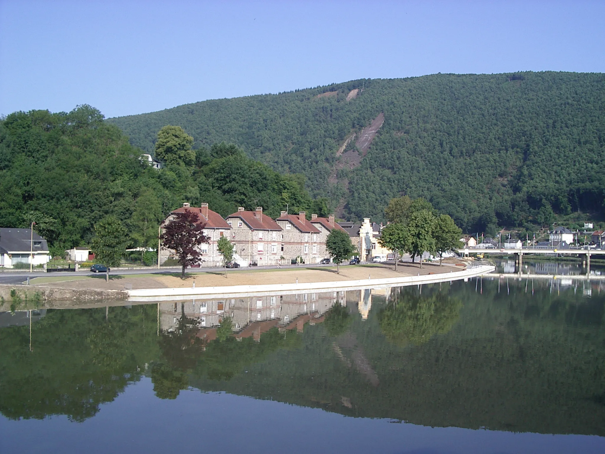 Photo showing: Nouvelle Halte Fluviale (en cours d'achèvement), Monthermé, departement des Ardennes