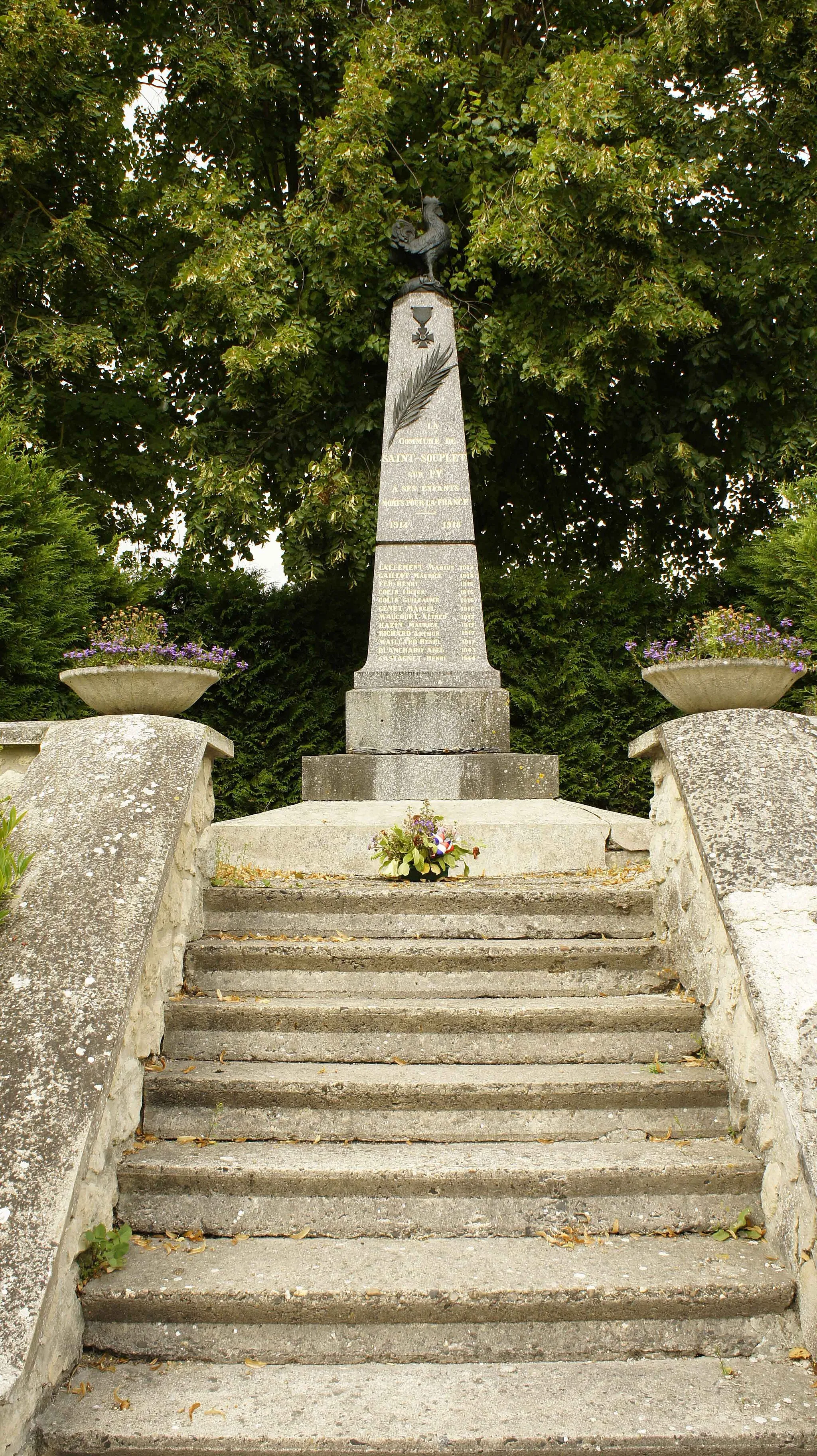 Photo showing: Monument aux morts de Saint-Souplet-sur-Py.