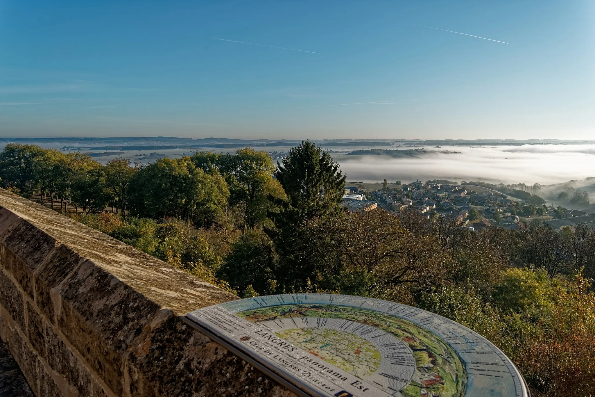 Photo showing: Langres - Rue de la Marne - View NE