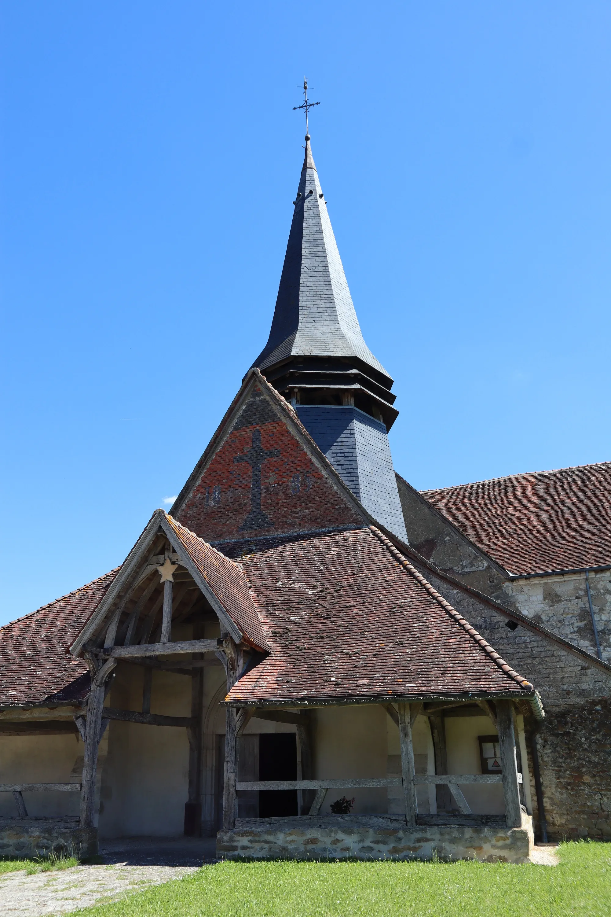 Photo showing: Extérieur de l'église Saint-Éloi de Racines (Aube).