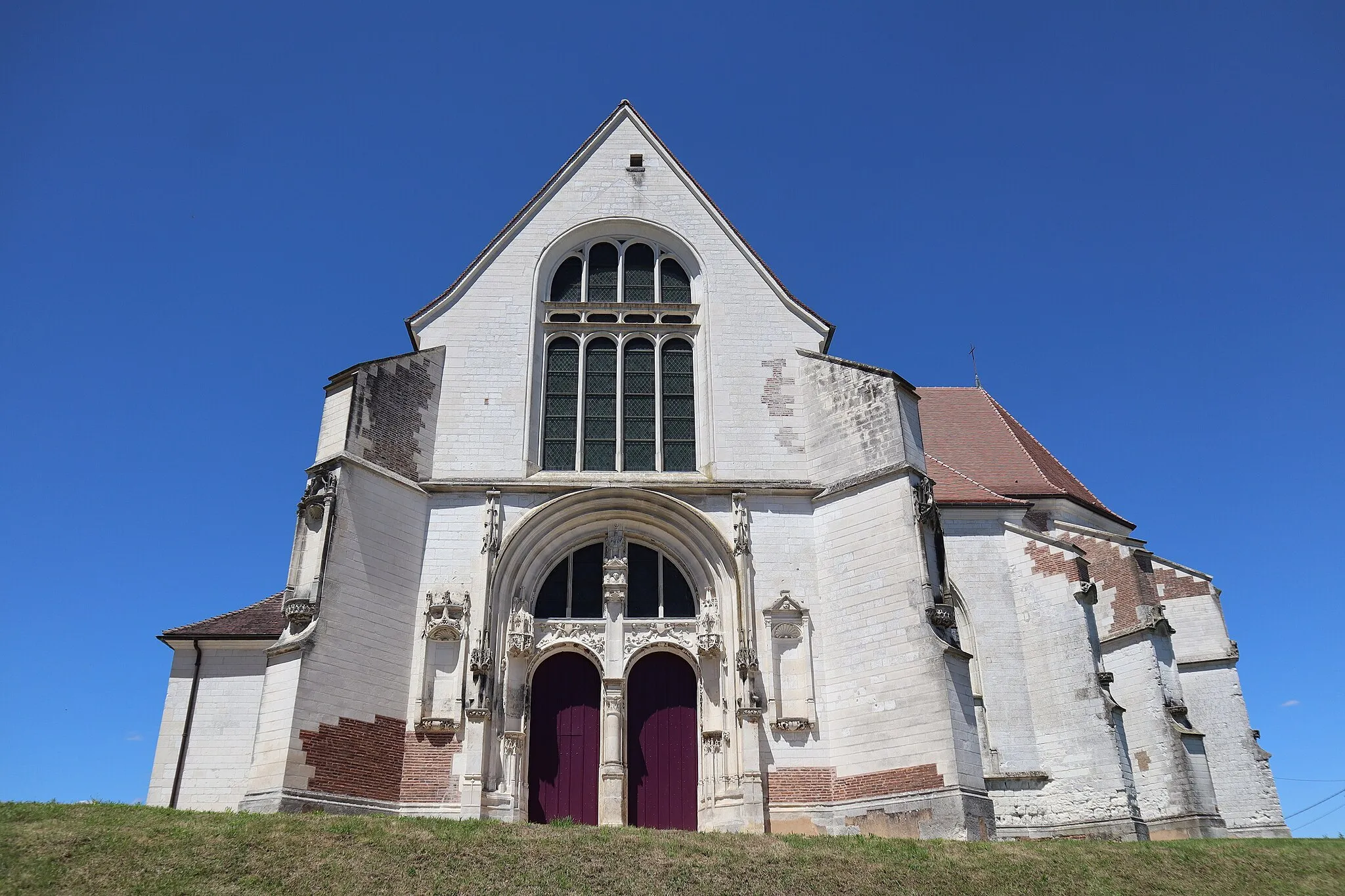 Photo showing: Extérieur de l'église Saint-Phal à Saint-Phal (Aube). Façade méridionale.