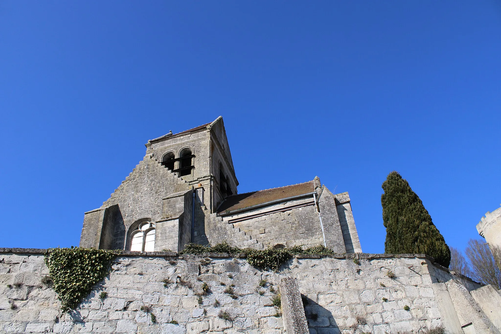 Photo showing: Eglise Saint-Rémy