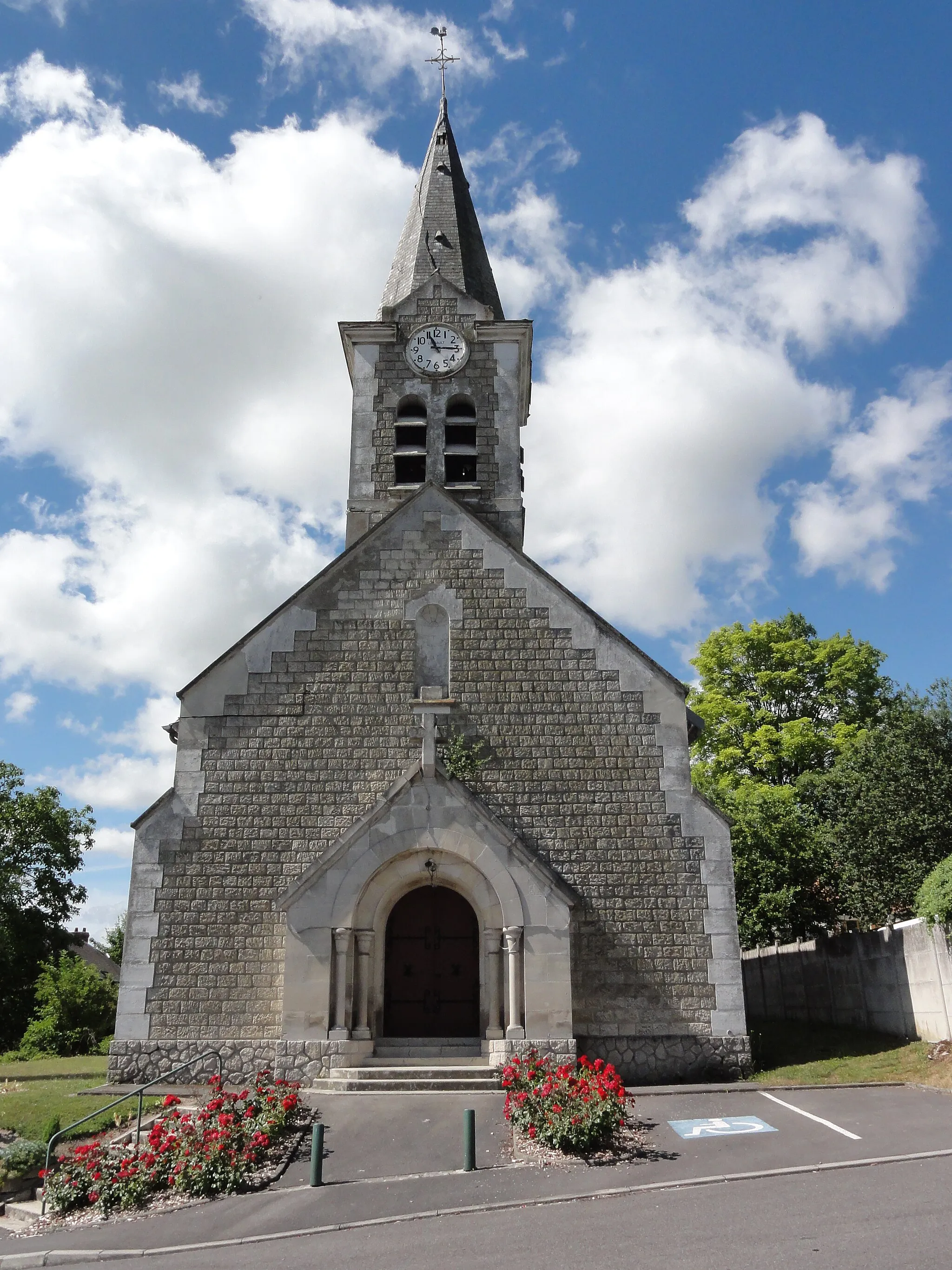 Photo showing: Évergnicourt (Aisne) église Saint-Pierre