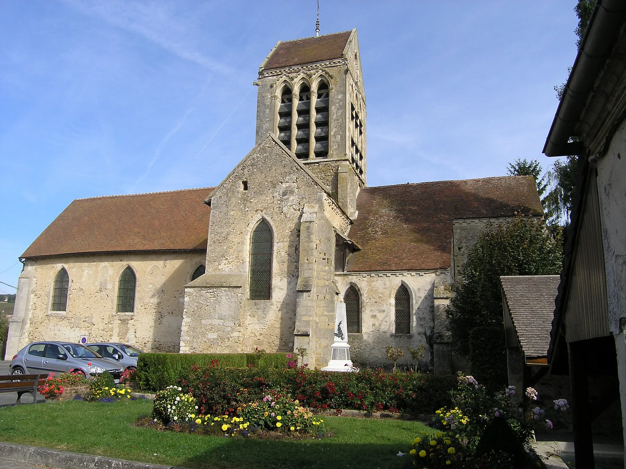 Photo showing: Église paroissiale de La Chapelle-Monthodon