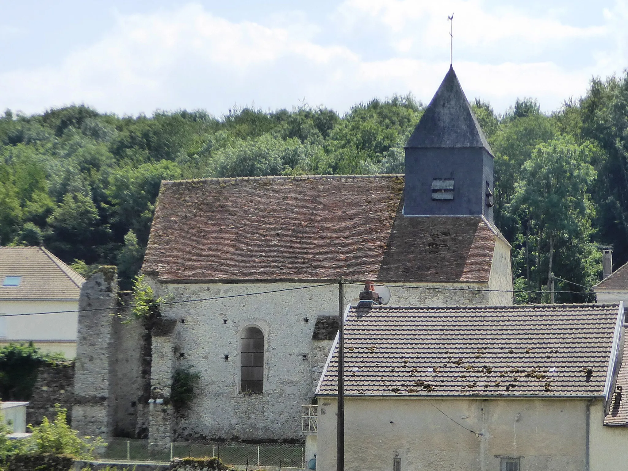 Photo showing: Église Saint-Martin de La Celle-sous-Montmirail?'"`UNIQ--ref-00000126-QINU`"'?