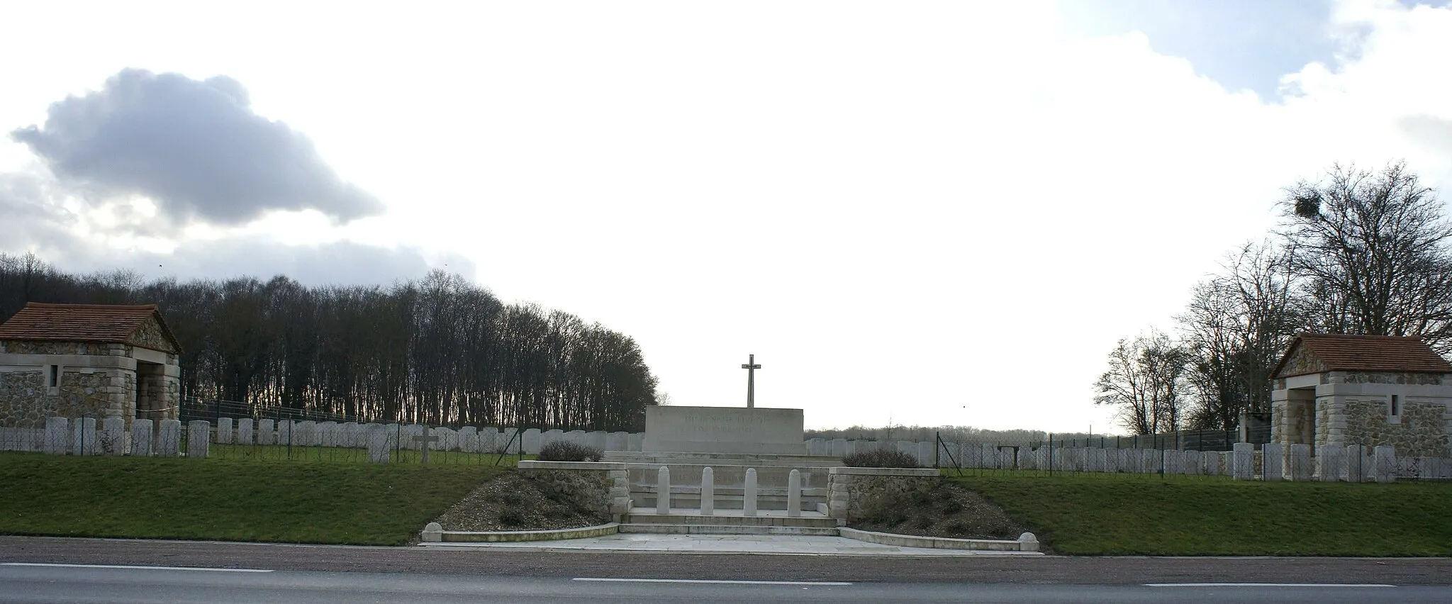 Photo showing: British Cemetery sur la commune de La Ville au Bois.