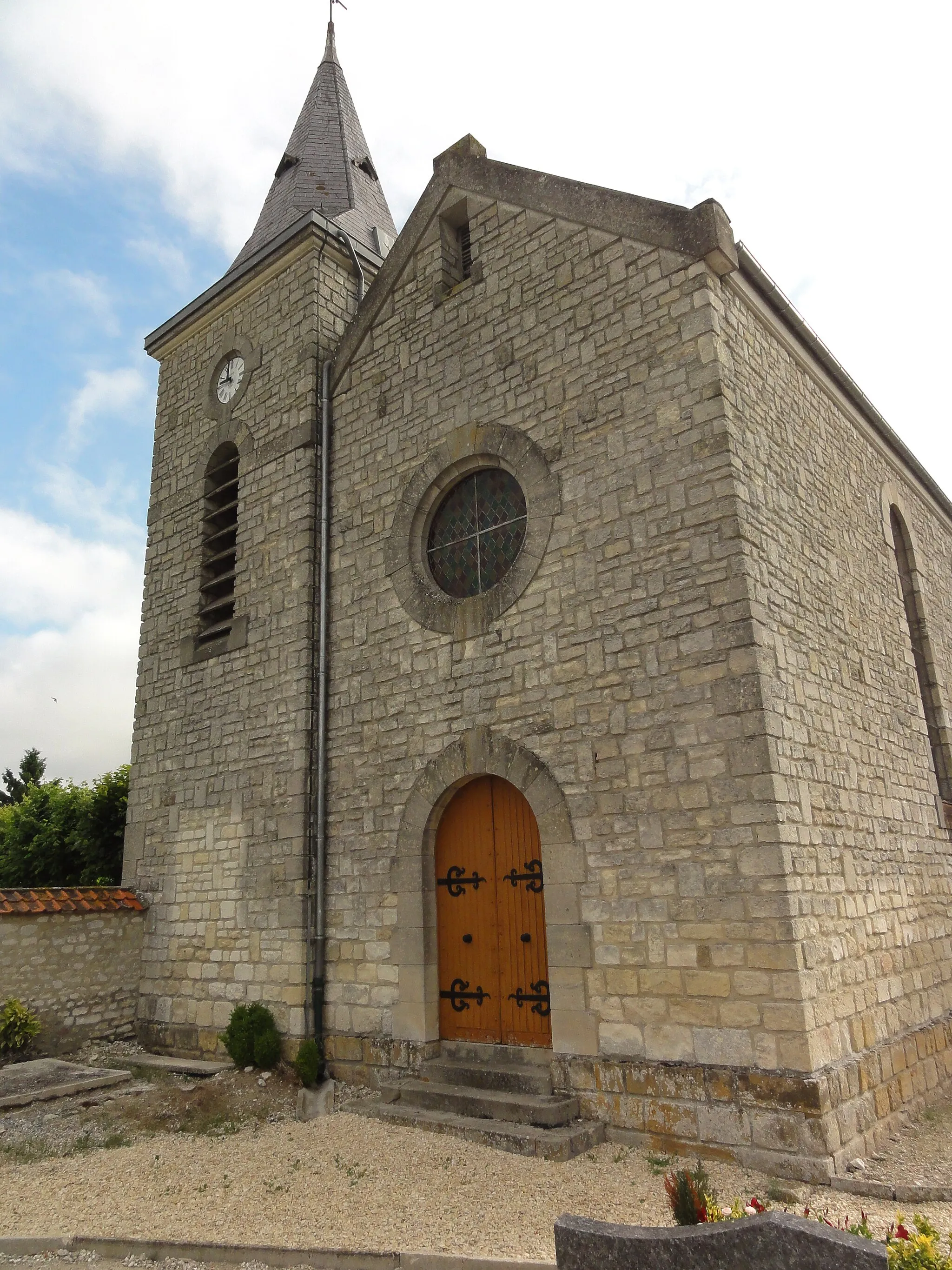 Photo showing: Lor (Aisne) église