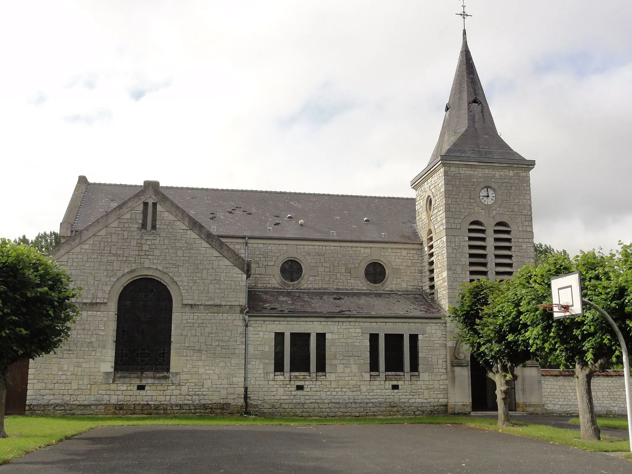 Photo showing: Lor (Aisne) église