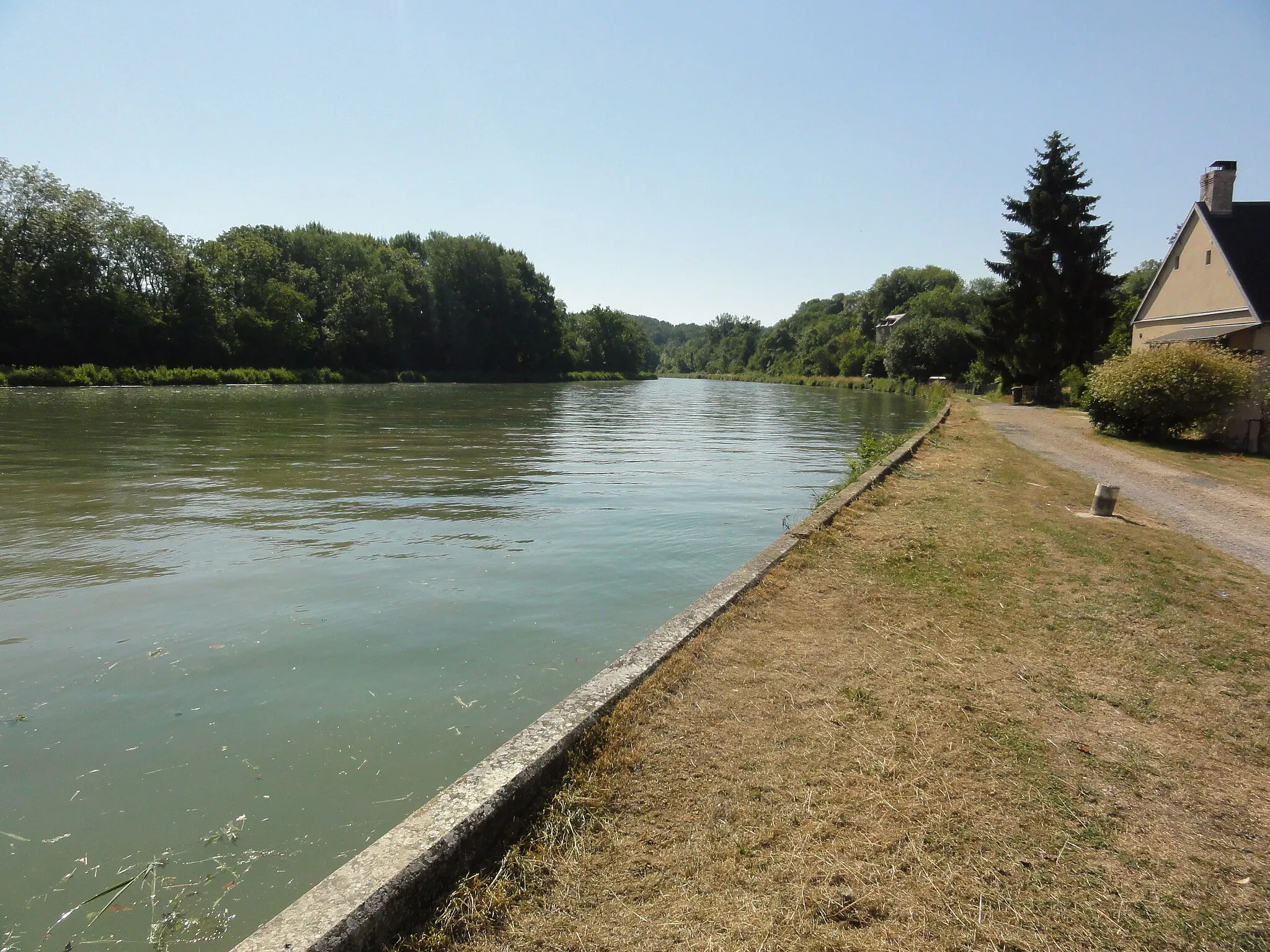 Photo showing: Maizy (Aisne) canal latéral à l'Aisne