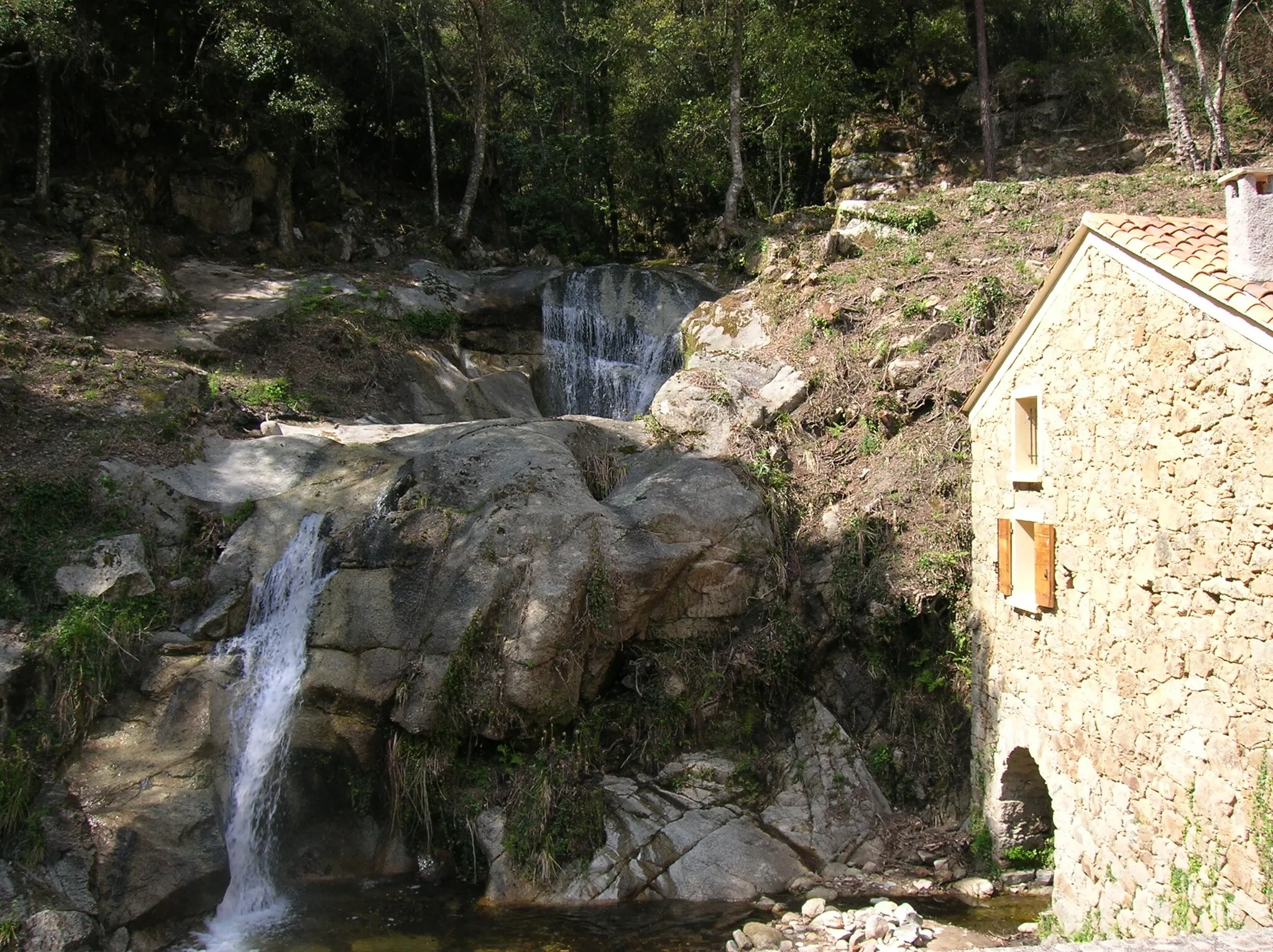 Photo showing: Le moulin de Rezza appartenant à la famille Nicoli a été restauré en 2005-2006