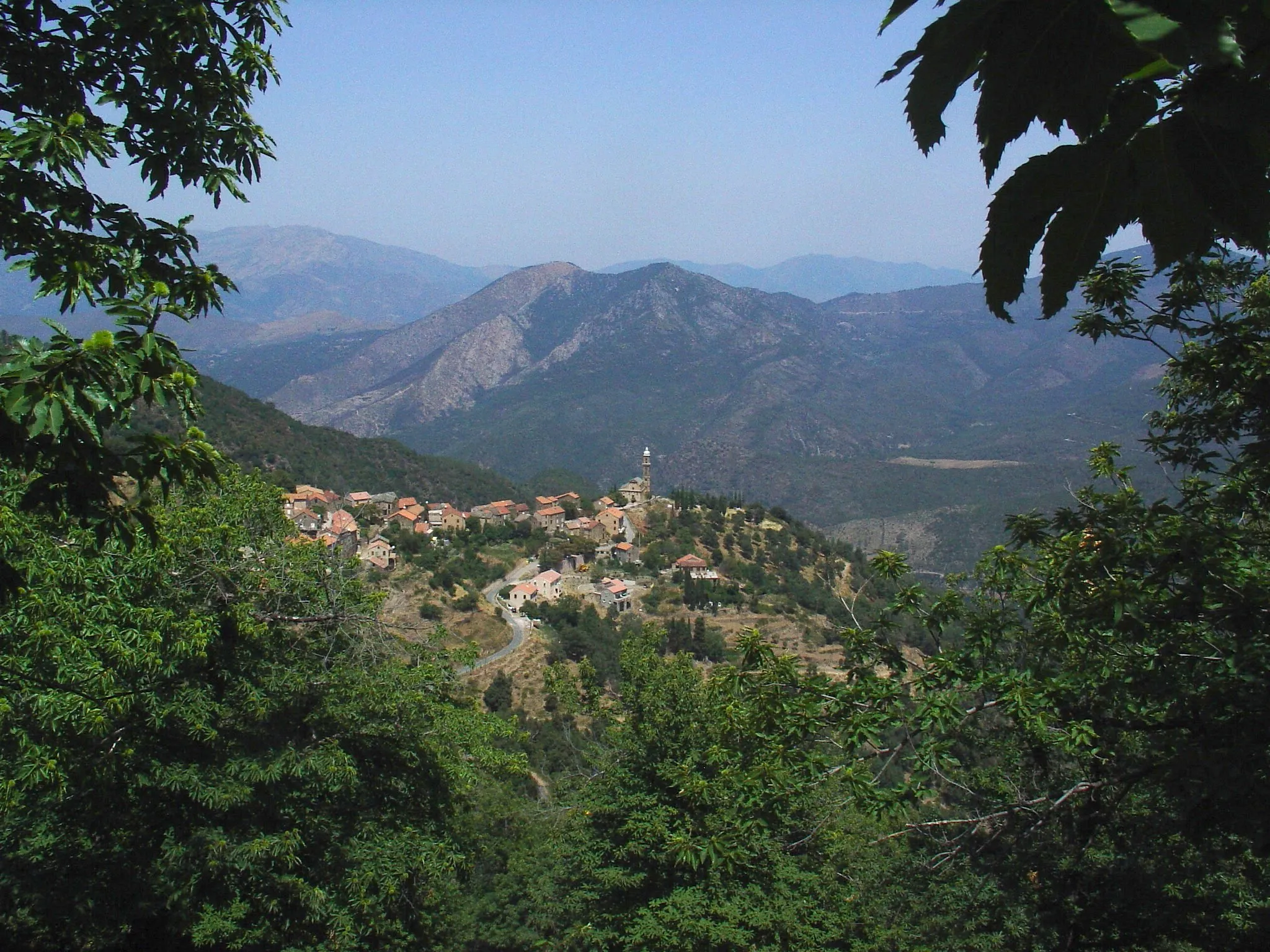 Photo showing: Aiti, Vallerustie (Corse) - Le village.

by Maxime Agostini