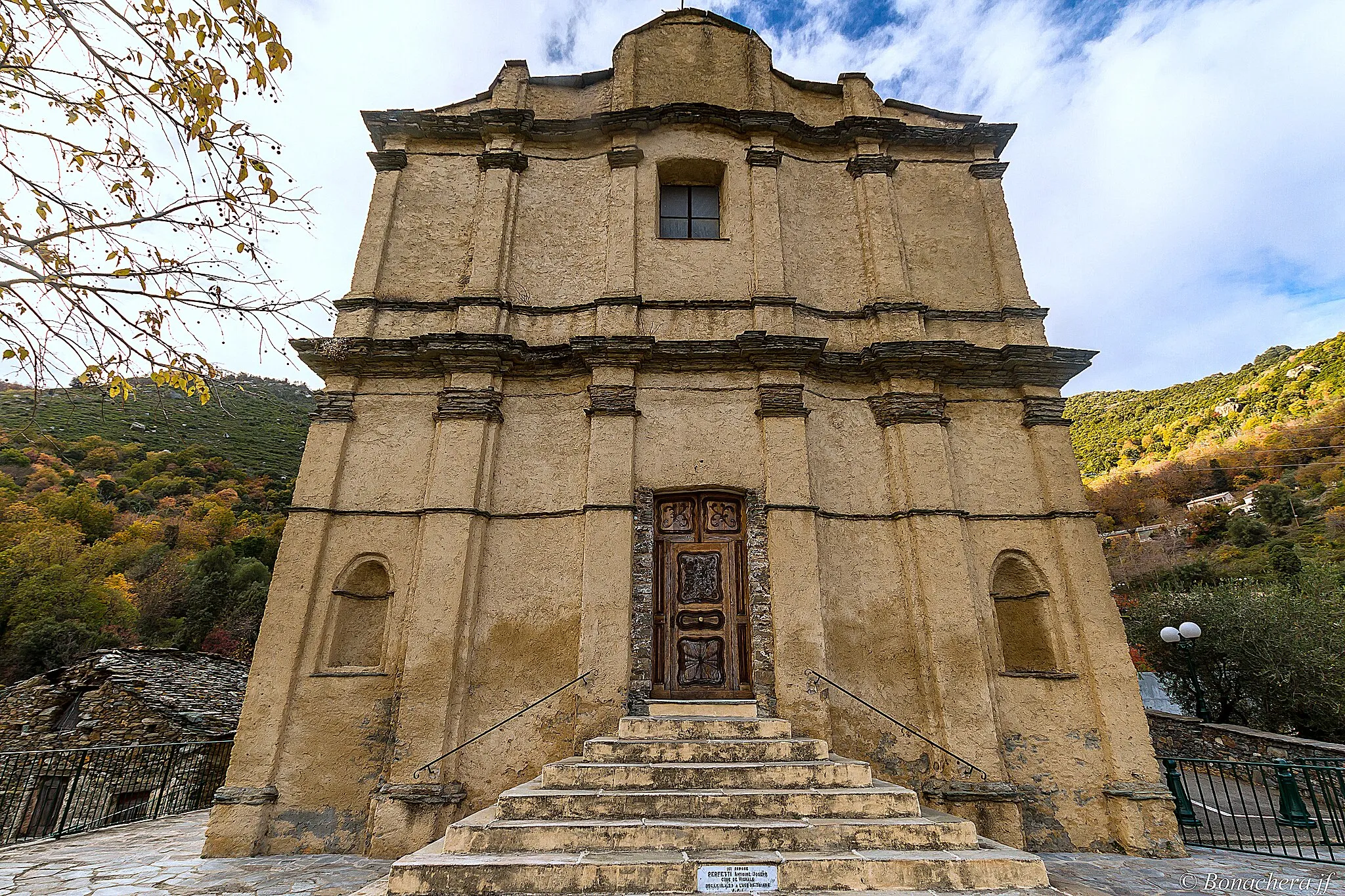 Photo showing: Vignale, Marana (Corse) - Église Saint-Luxor