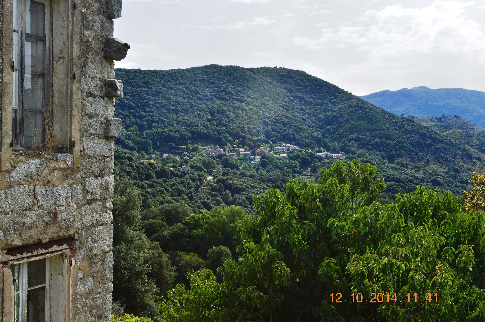 Photo showing: View of Azilone from Ampaza