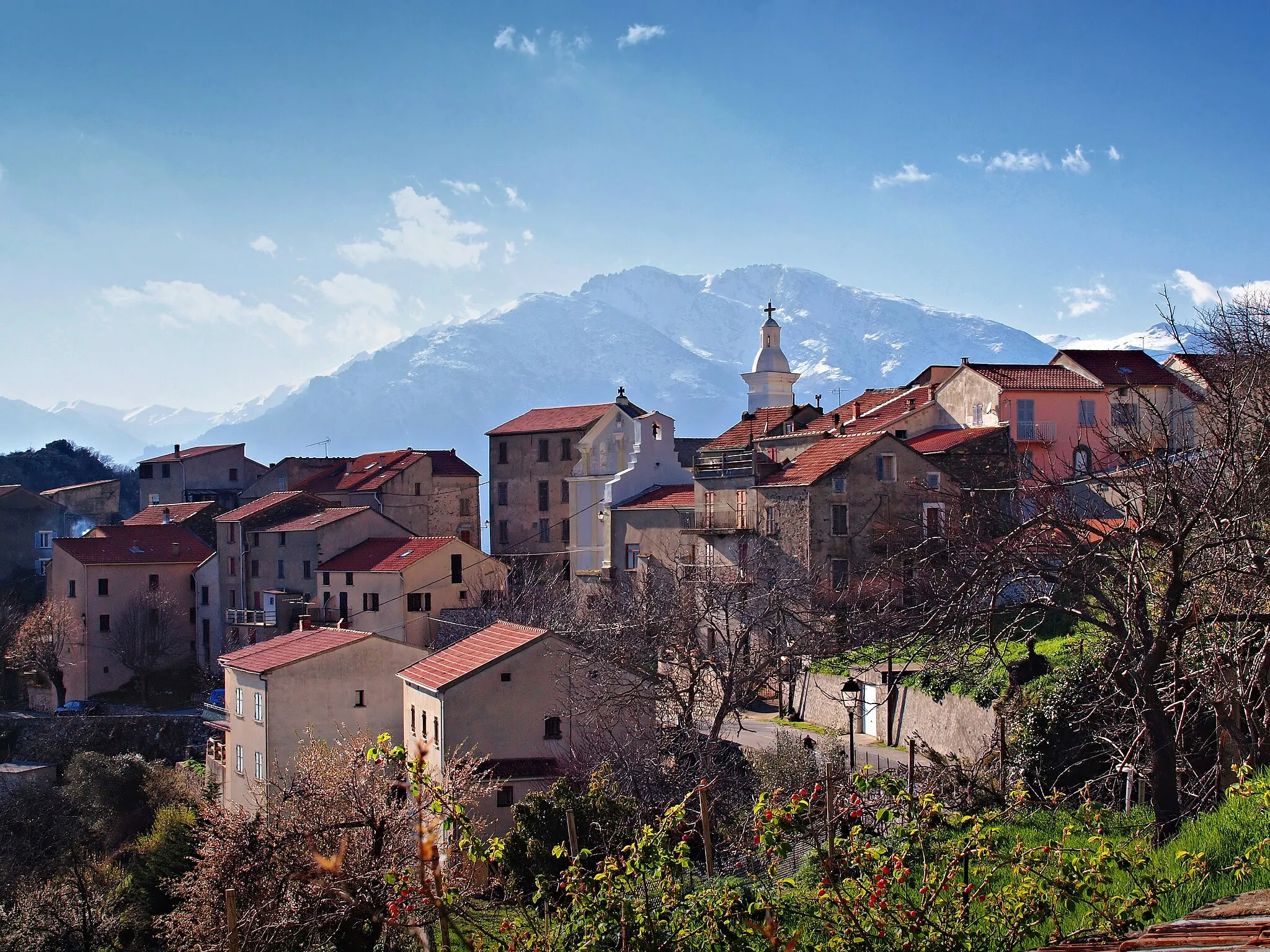 Photo showing: Altiani (Corse) - Vue du village depuis la route de Focicchia