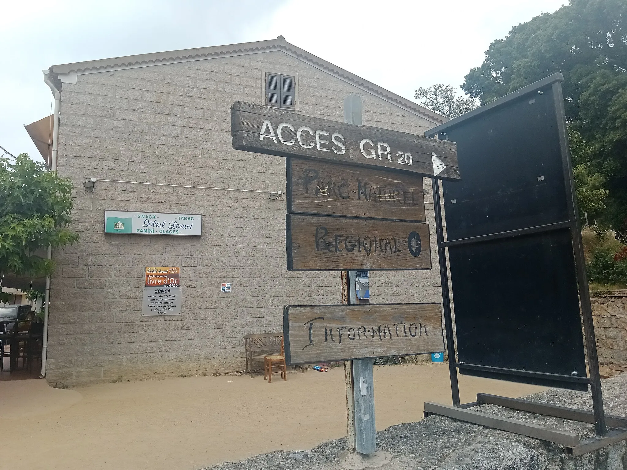 Photo showing: Le départ du GR20 à Conca, Corse-du-Sud, France