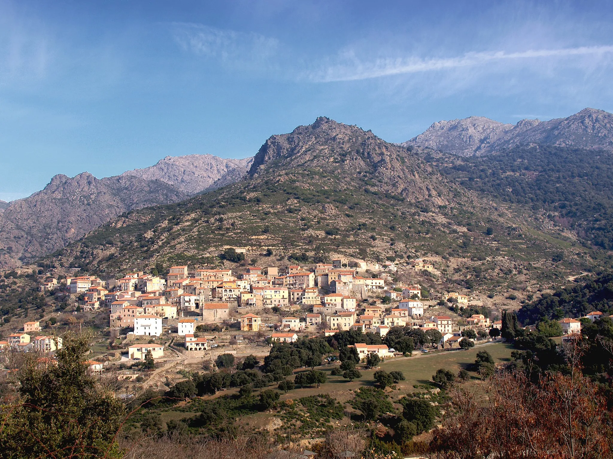 Photo showing: Pietralba (Corsica) - Vue du village