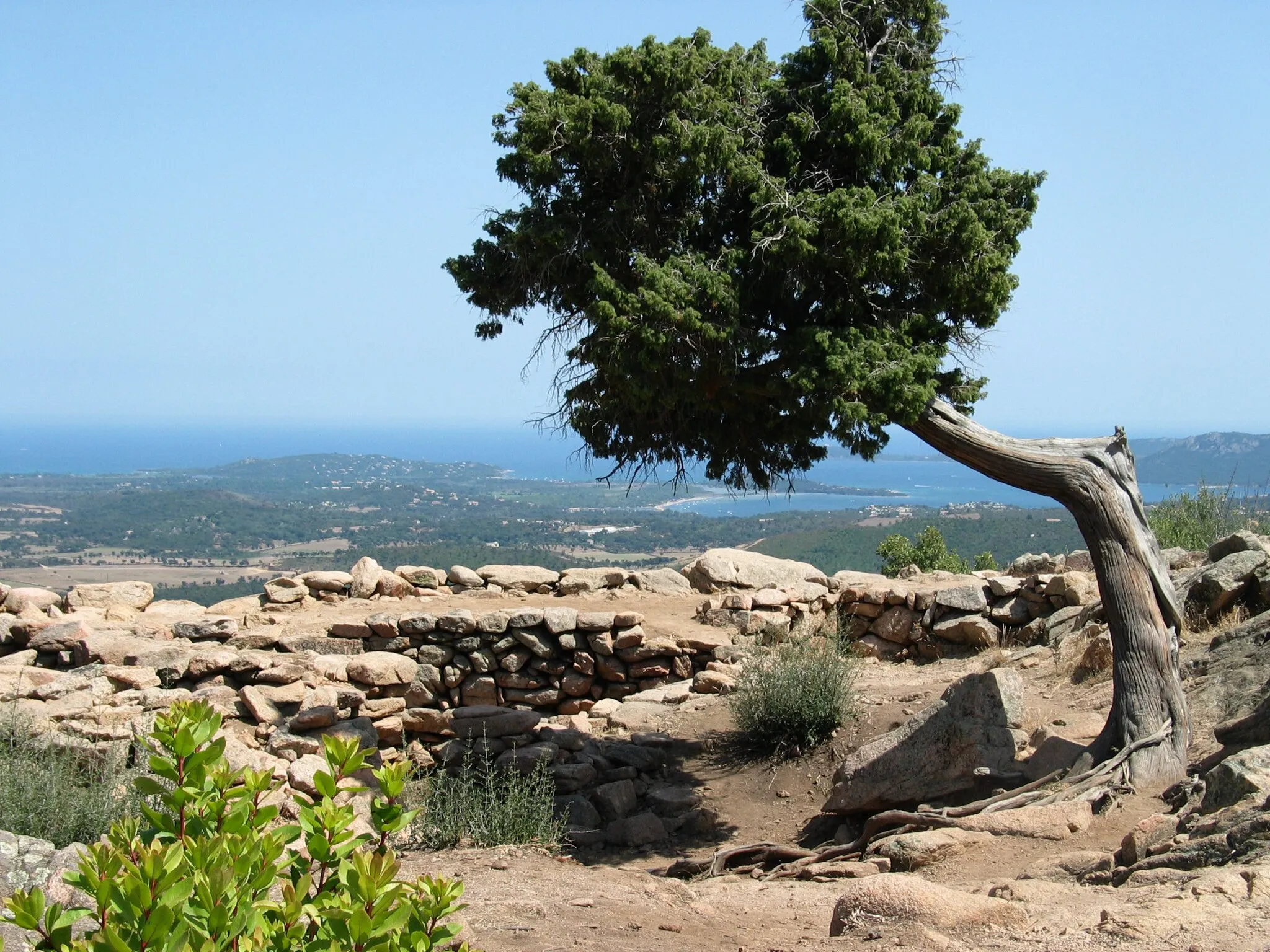 Photo showing: Castellu d' Araghju, un site préhistorique de Corse-du-Sud
