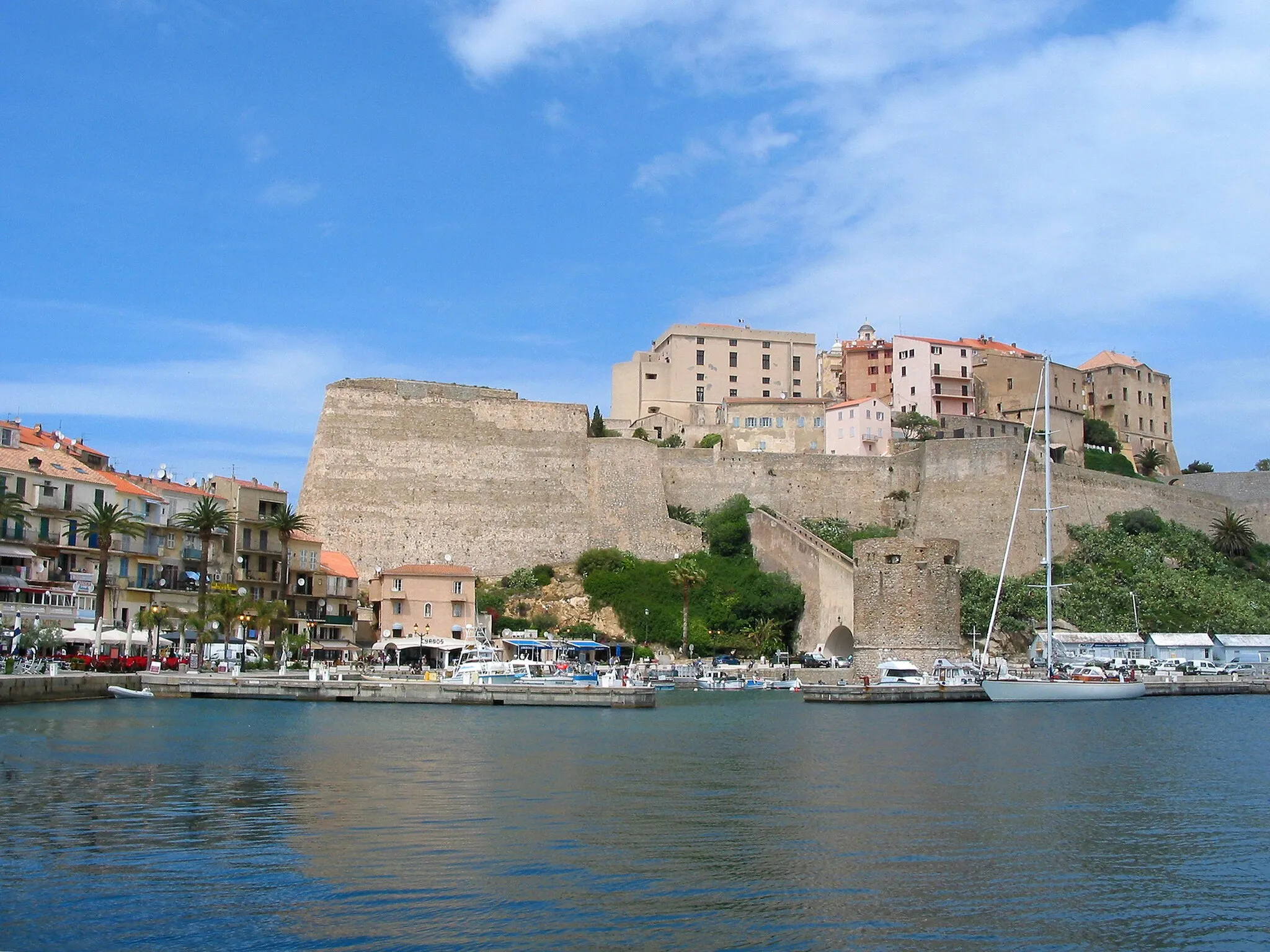 Photo showing: Calvi ( Haute-Corse) - France, port and citadel.
