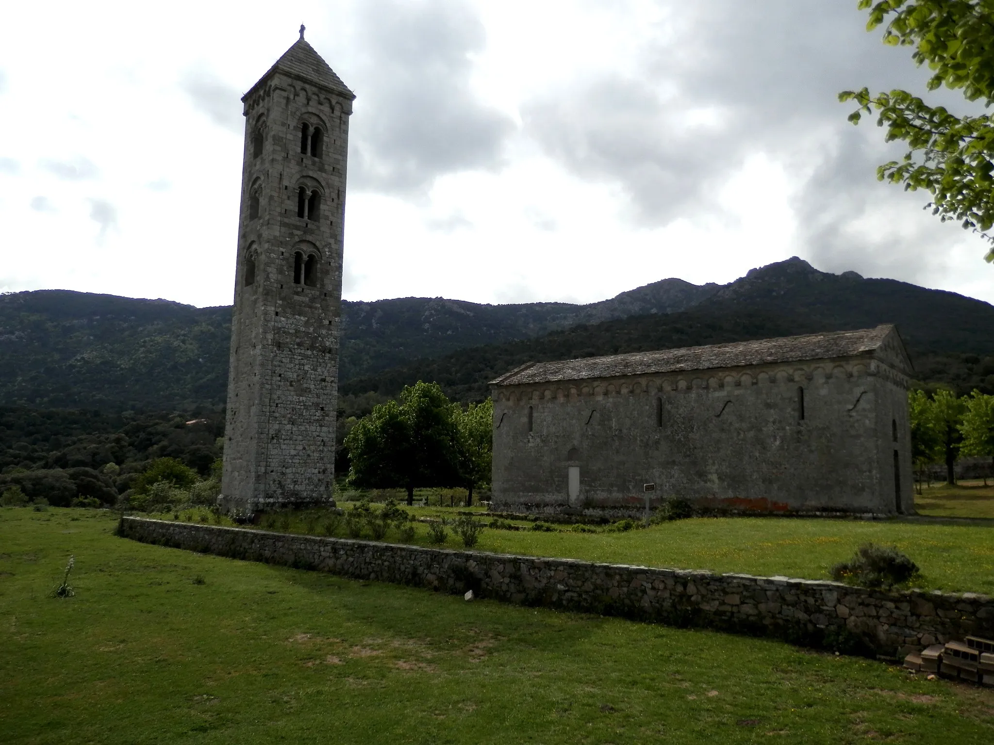 Photo showing: U campanilu di a ghjesgia di Càrbini