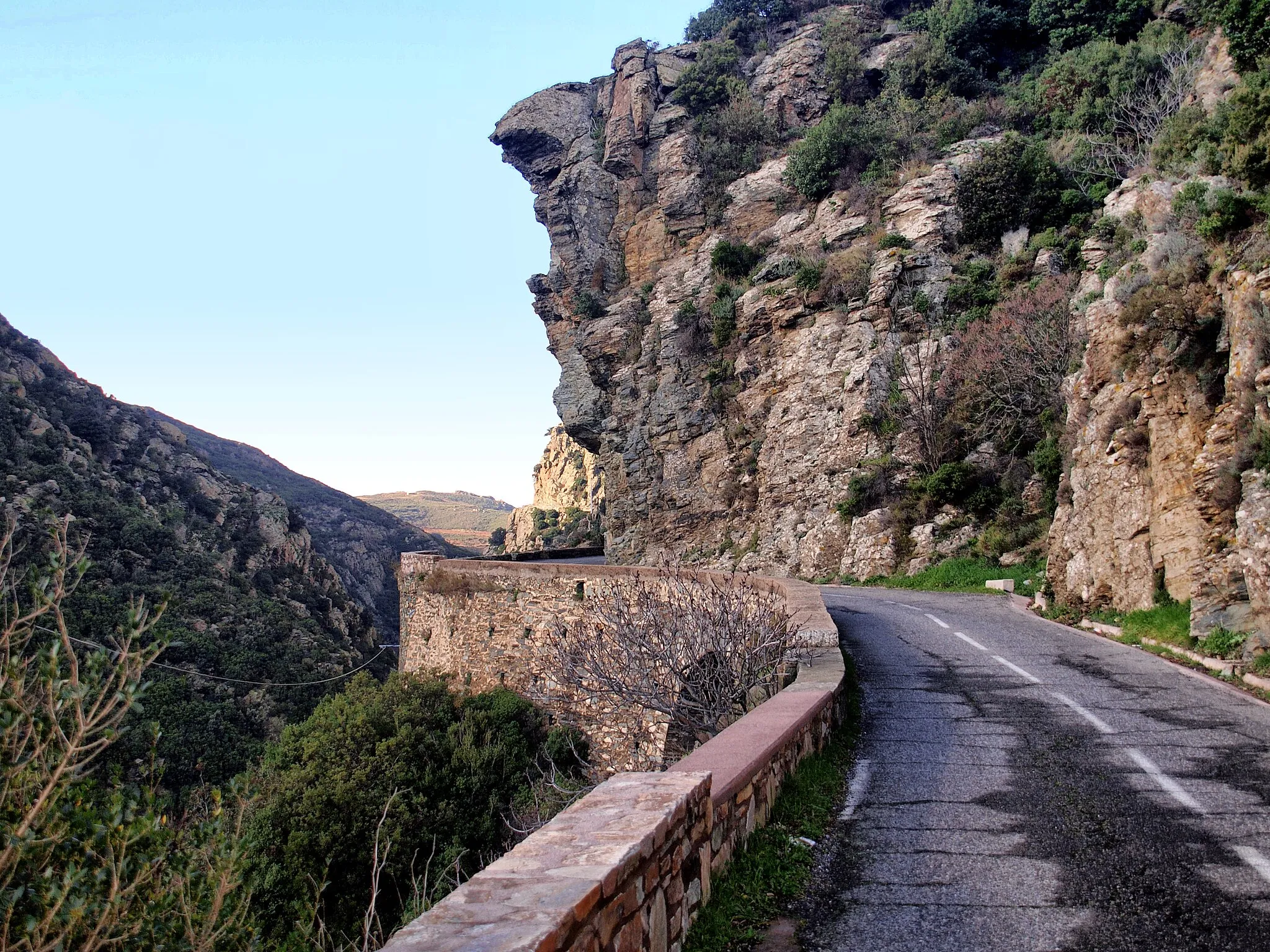 Photo showing: Olmeta-di-Tuda, Nebbio (Corse) - Dans le défilé de Lancone par la route D62