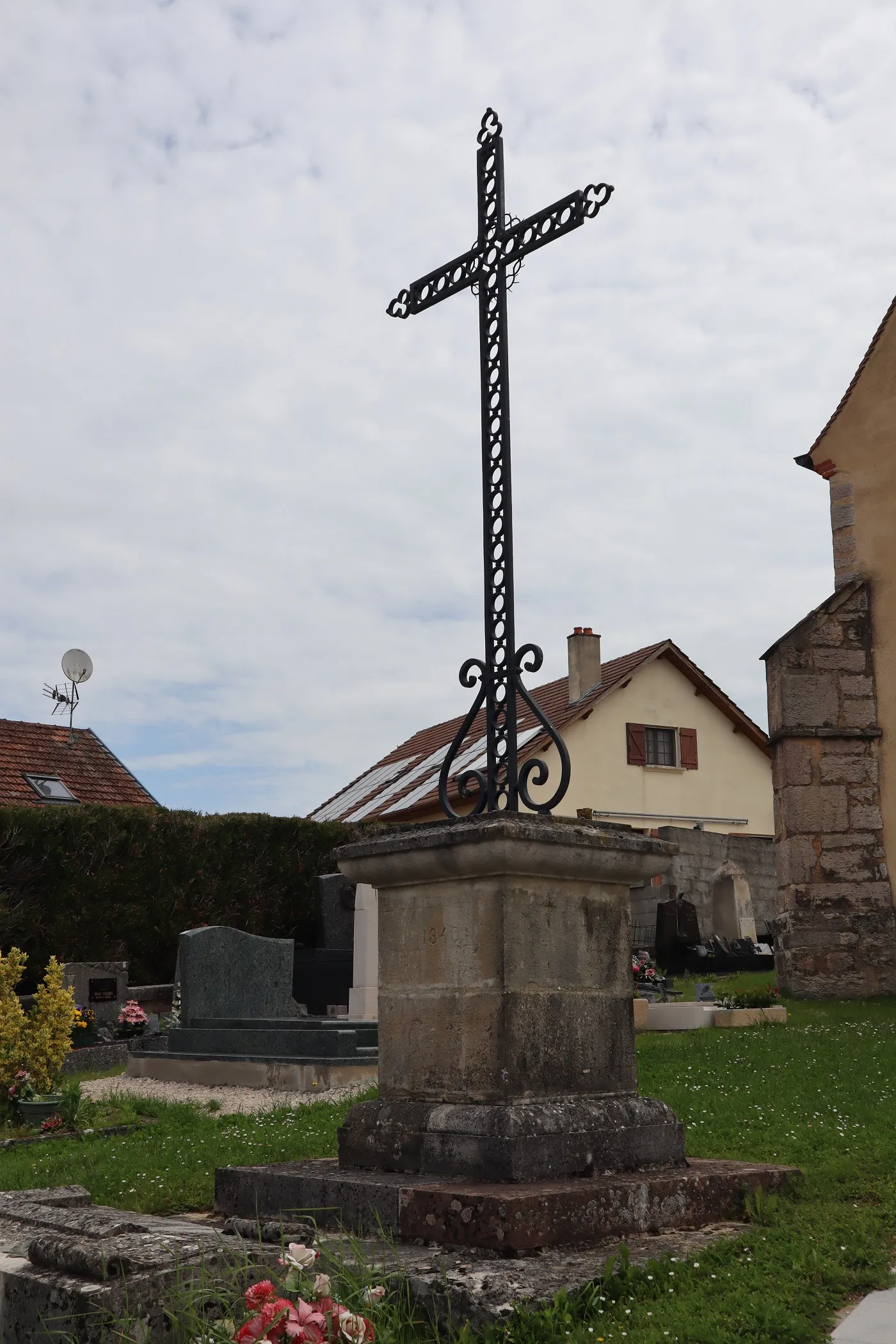 Photo showing: Croix de cimetière de Flagey-lès-Auxonne (21).