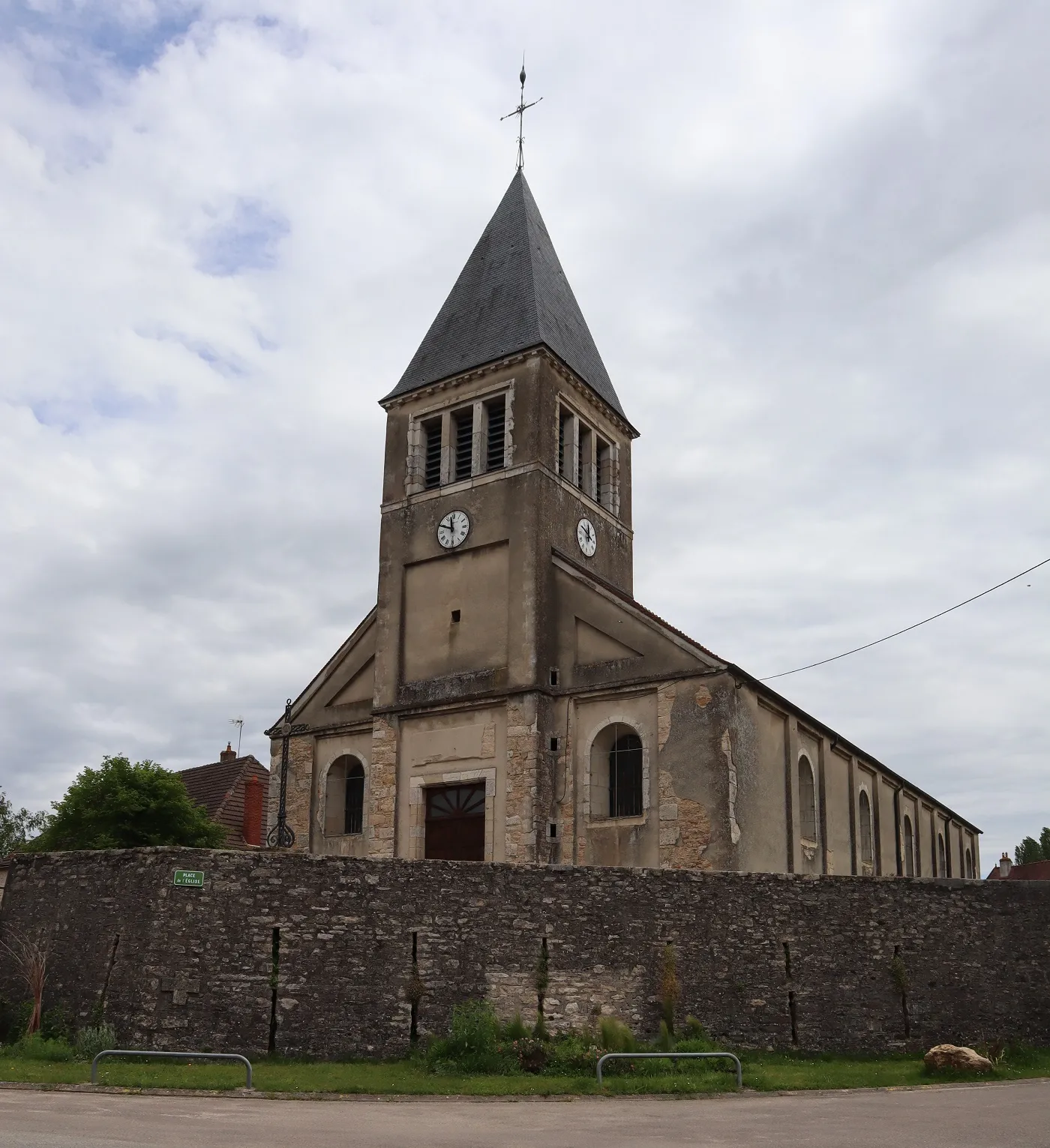 Photo showing: Église Saint-Maurice de Vielverge (21).