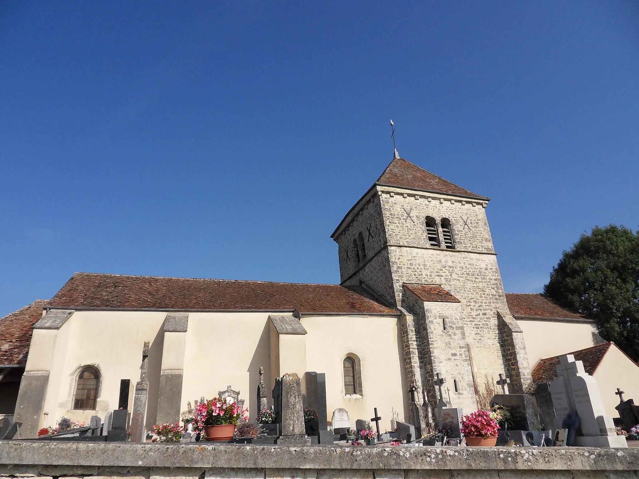 Photo showing: Oisilly, (Côte-d'Or) France. L'église Saint-Leger